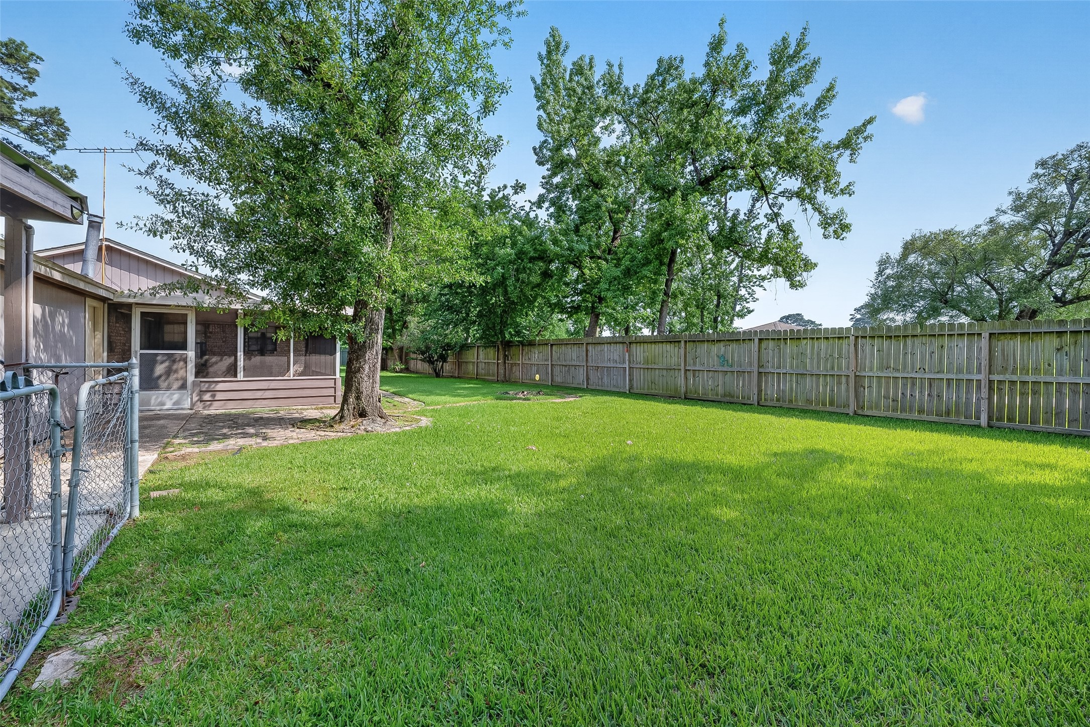 210 Woodhaven Street Property Photo 42