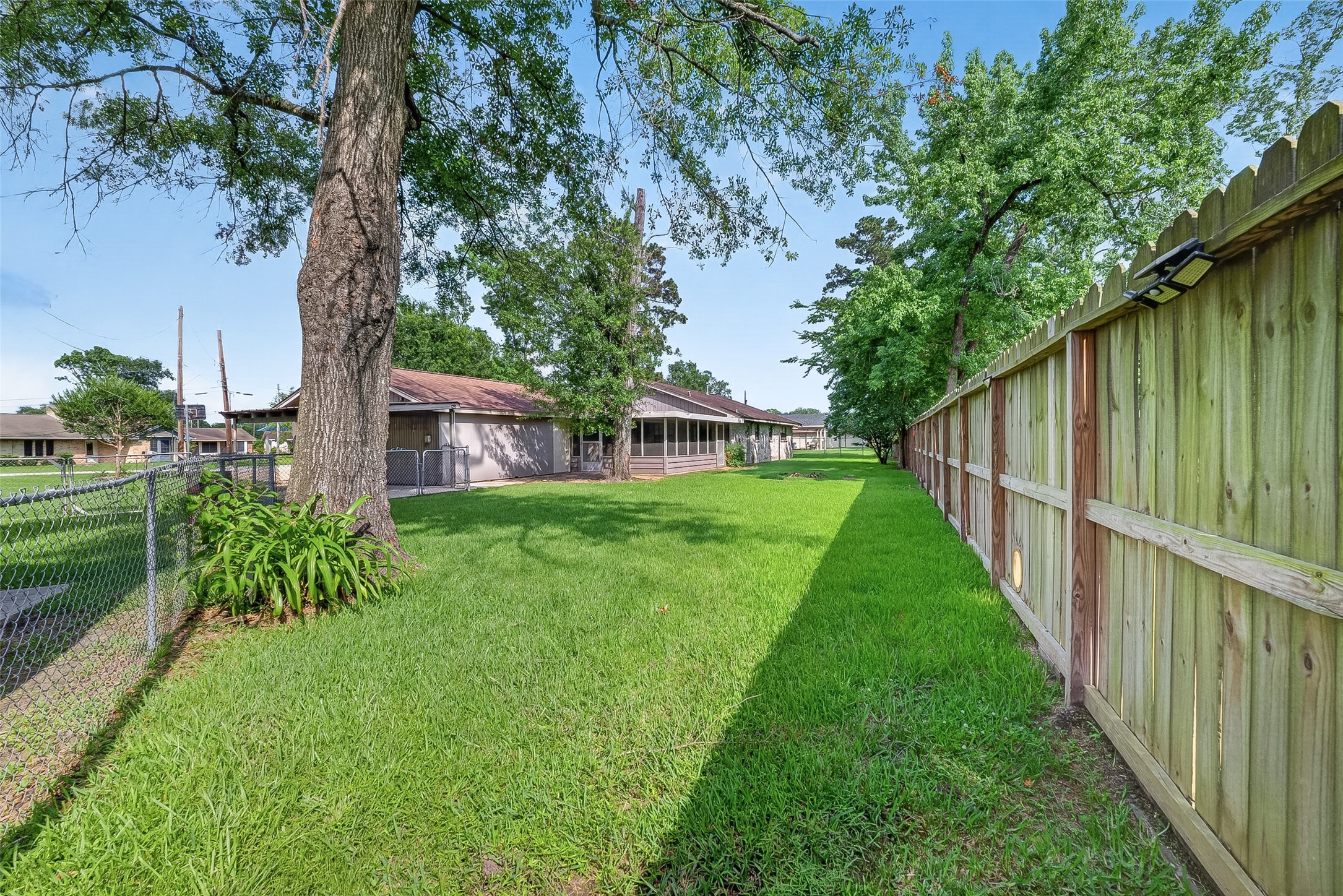 210 Woodhaven Street Property Photo 44