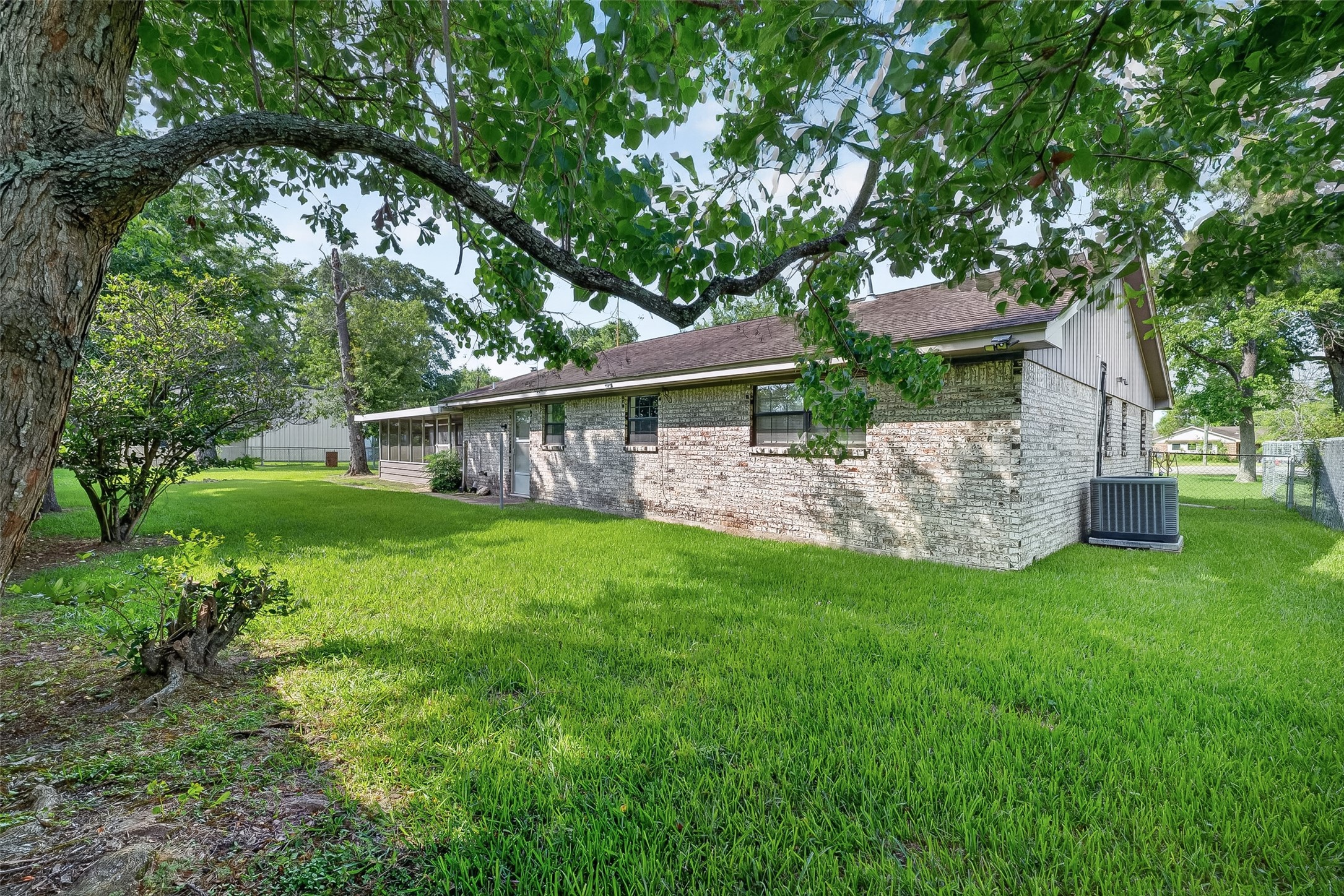 210 Woodhaven Street Property Photo 45