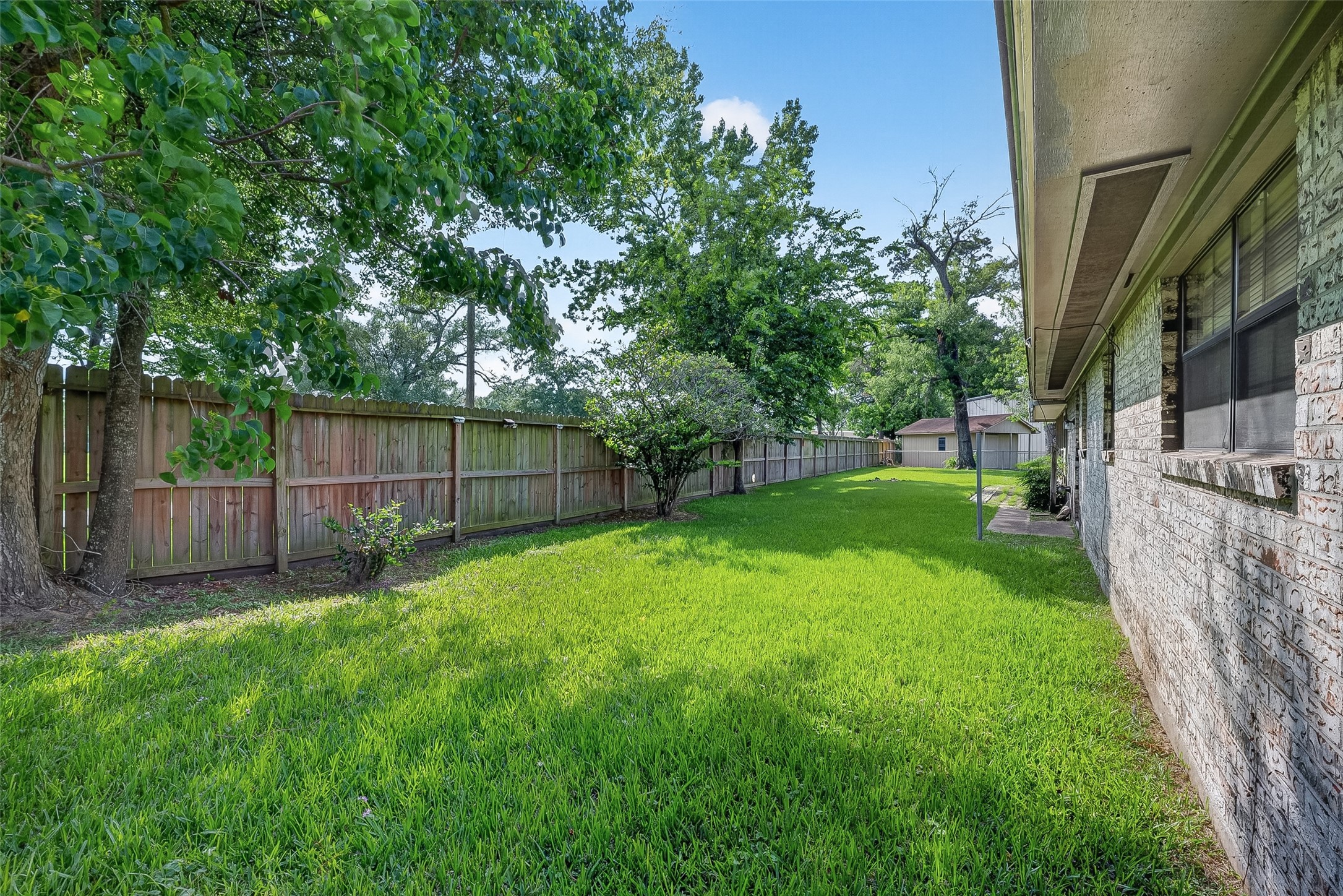 210 Woodhaven Street Property Photo 46