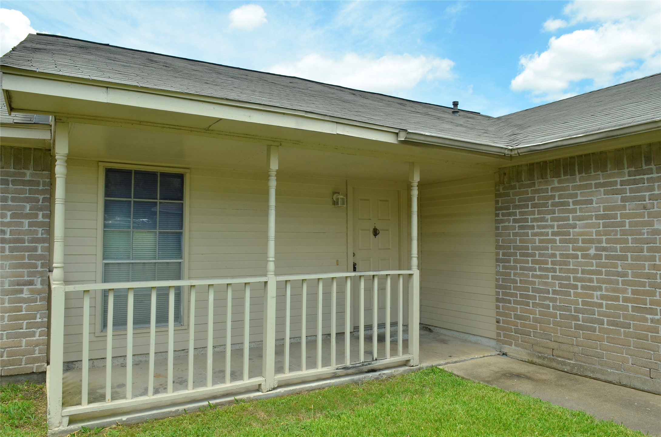 10094 Ash Fork Drive Property Photo 2