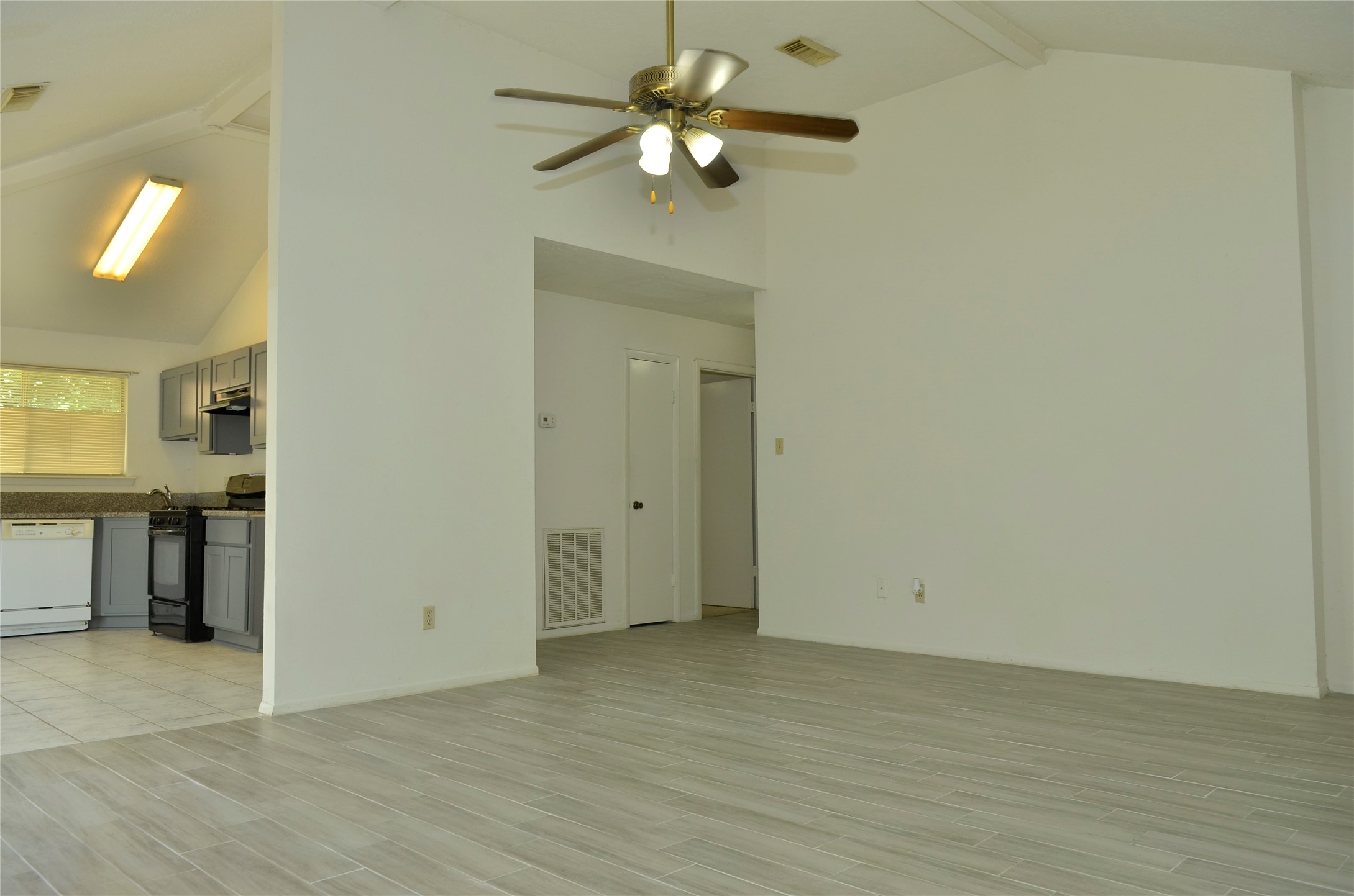 10094 Ash Fork Drive Property Photo 4