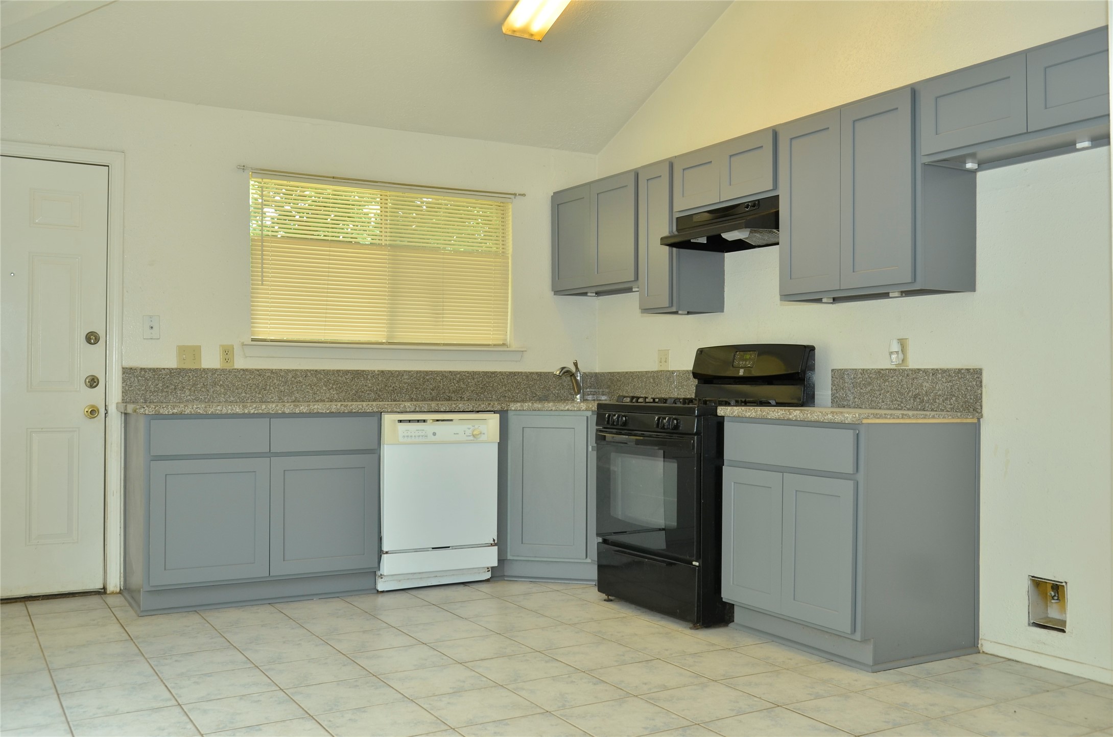 10094 Ash Fork Drive Property Photo 7