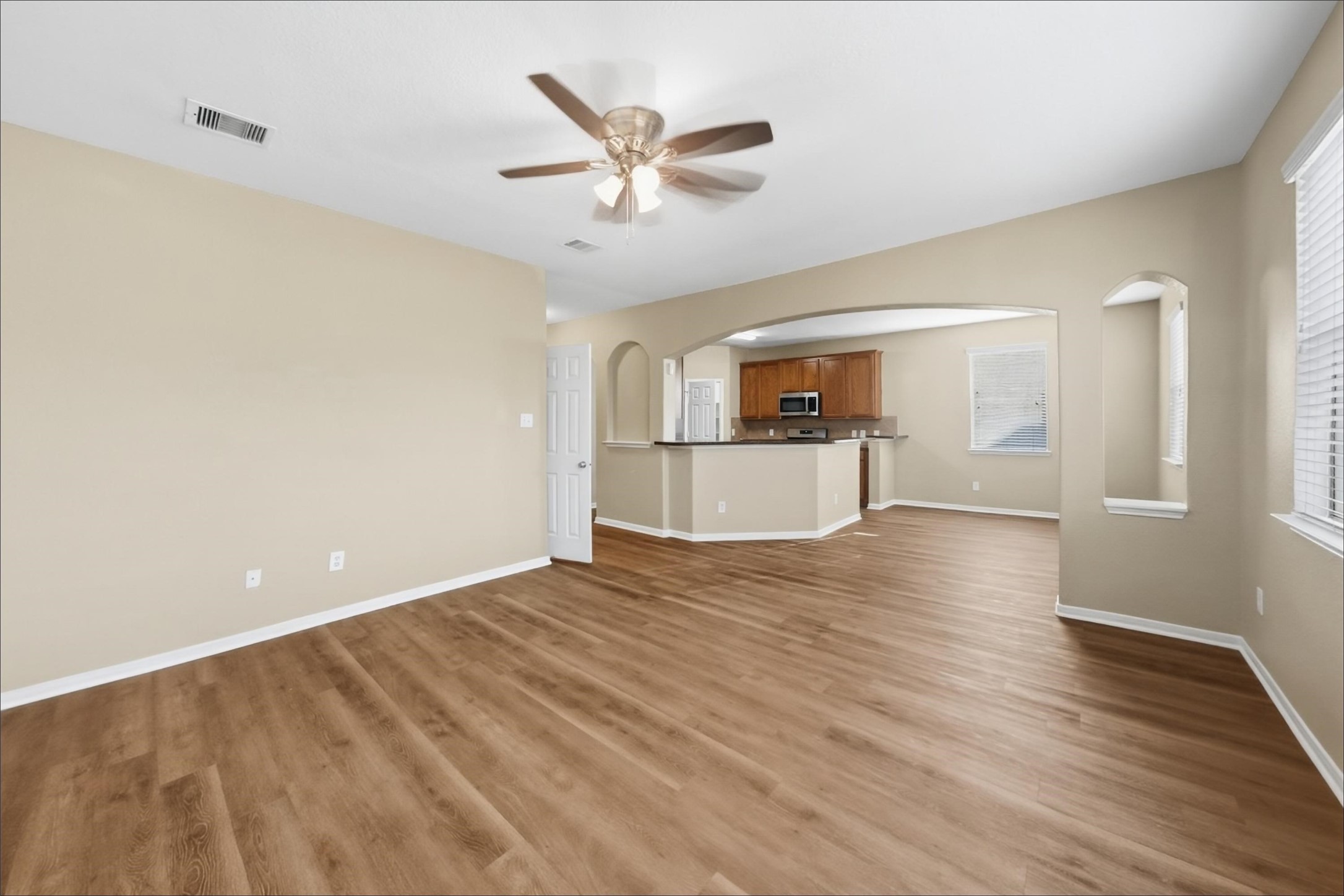 1288 Pinto Pass Property Photo 8