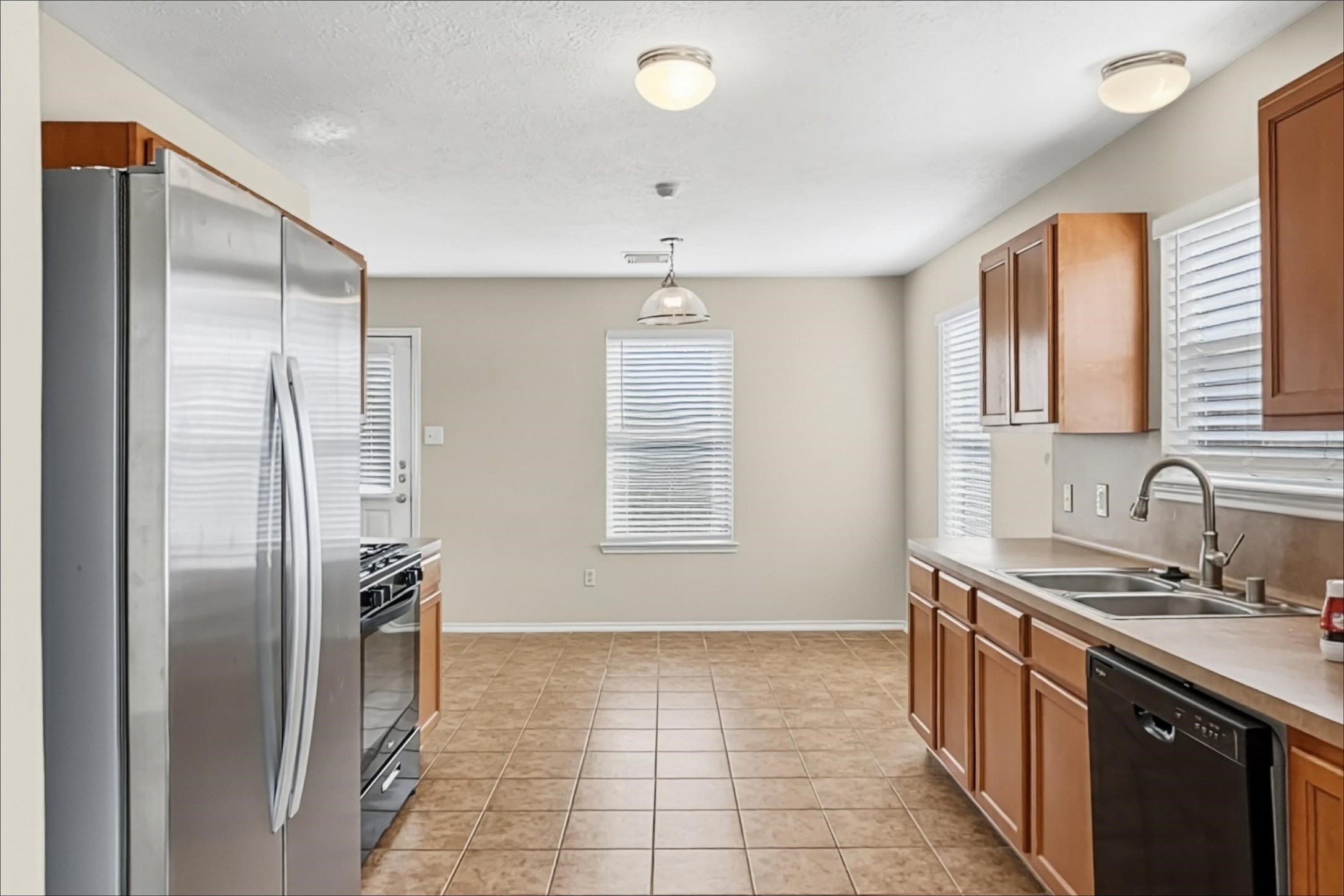33226 Cottonwood Bend Property Photo 3