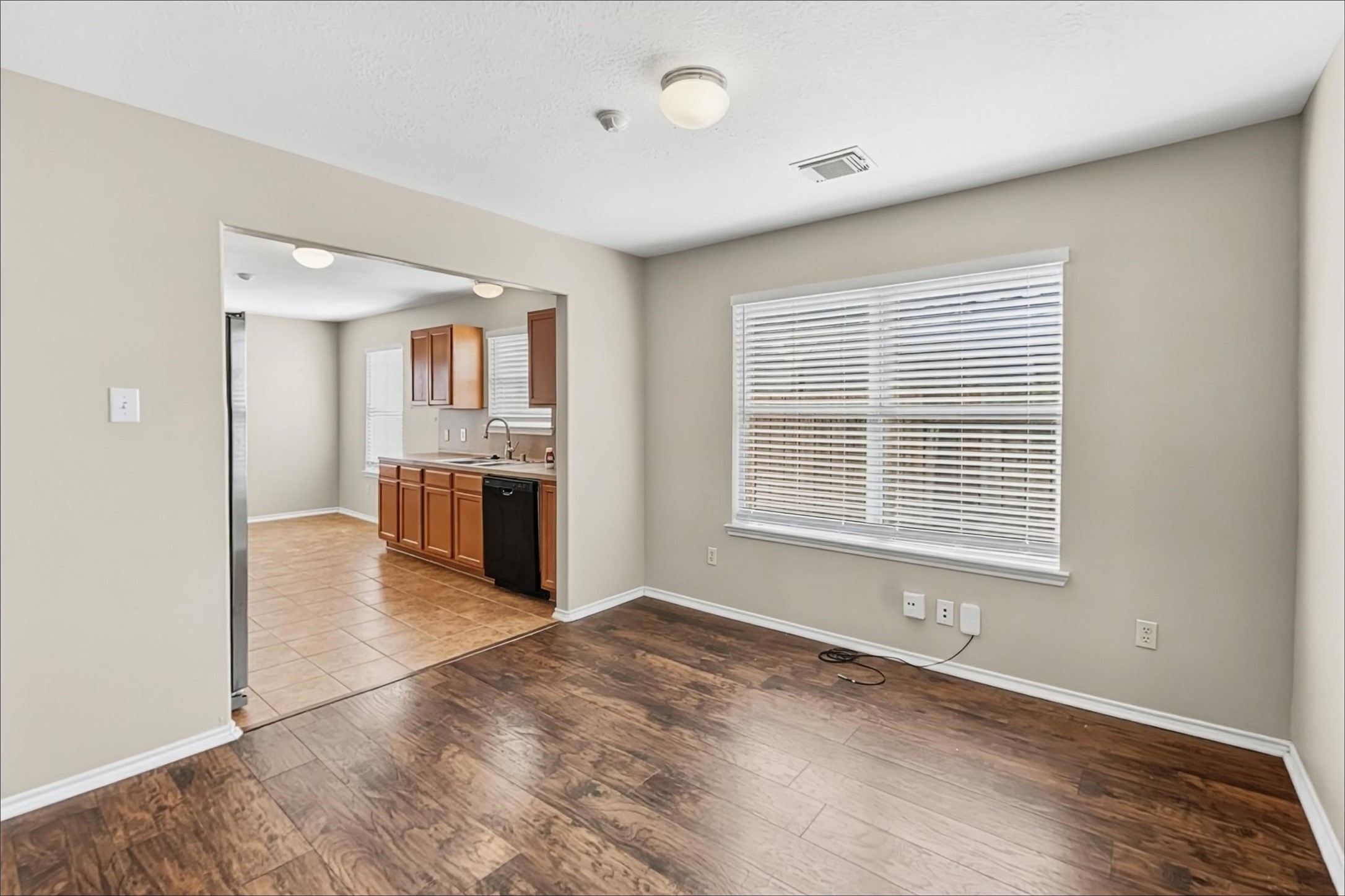 33226 Cottonwood Bend Property Photo 4