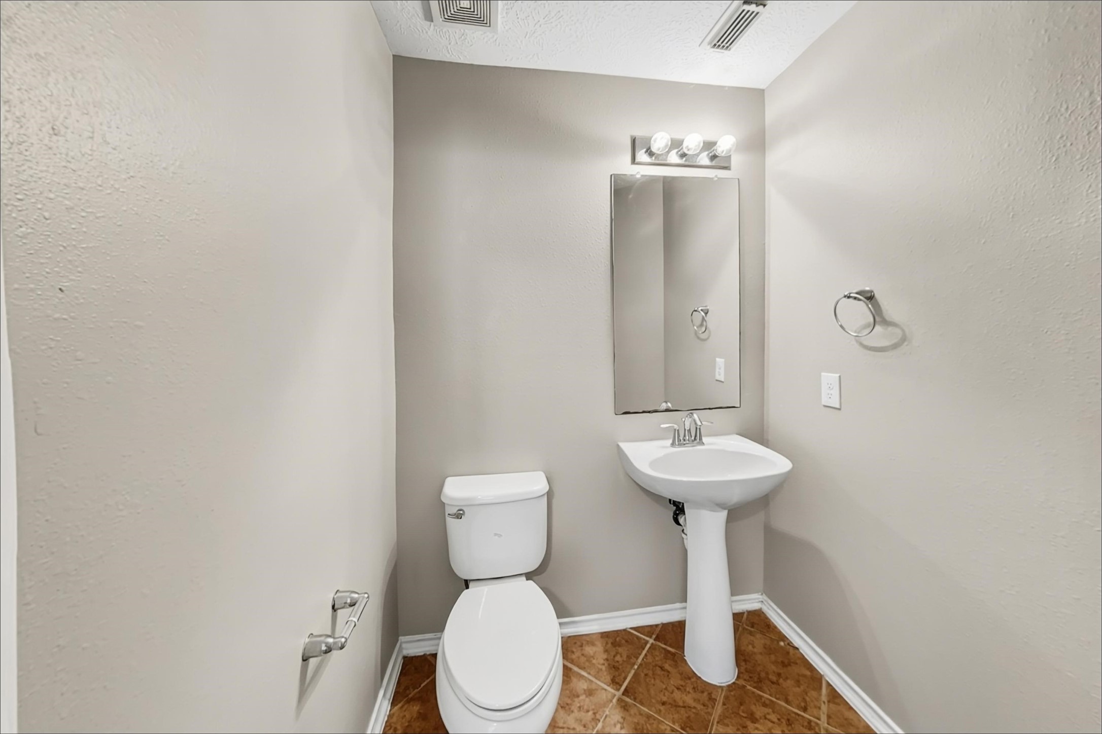 33226 Cottonwood Bend Property Photo 7