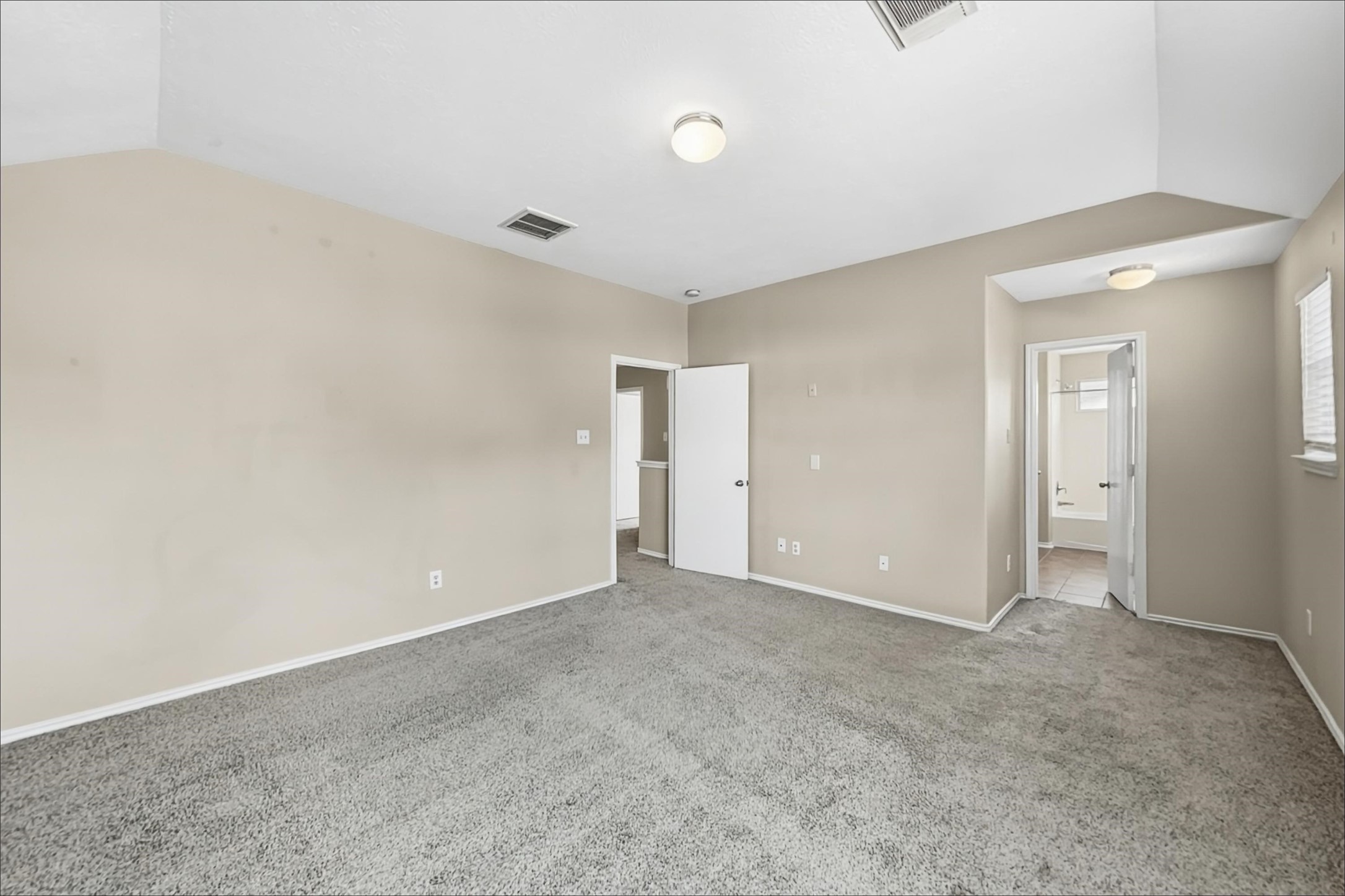 33226 Cottonwood Bend Property Photo 8