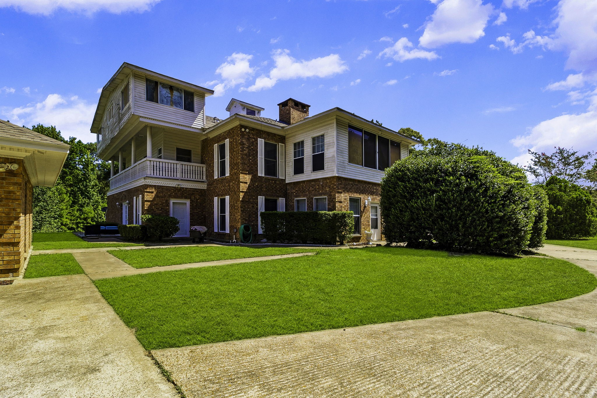 1800 S Magnolia Street Property Photo 6
