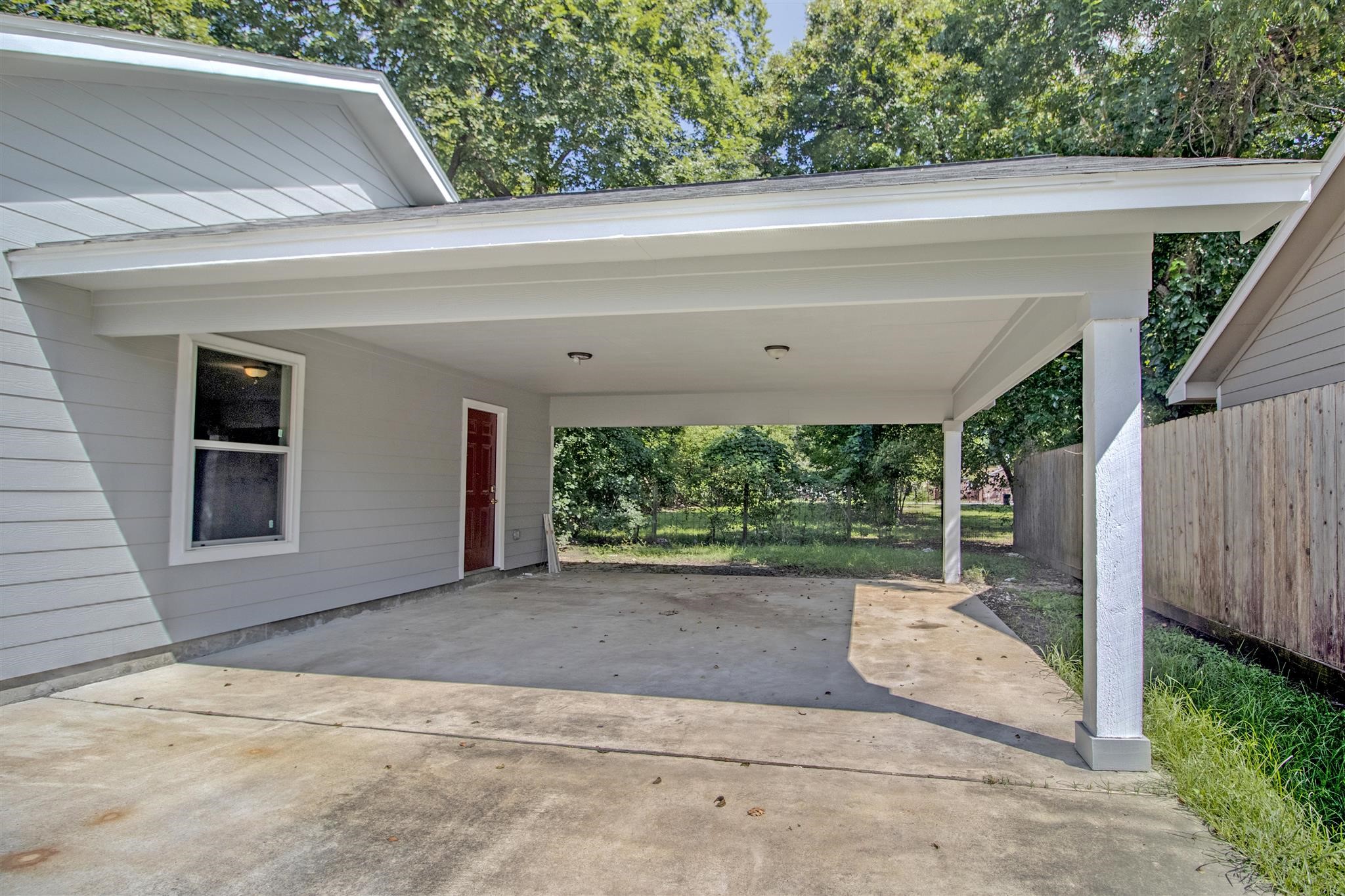 1022 Jeff Street Property Photo 3