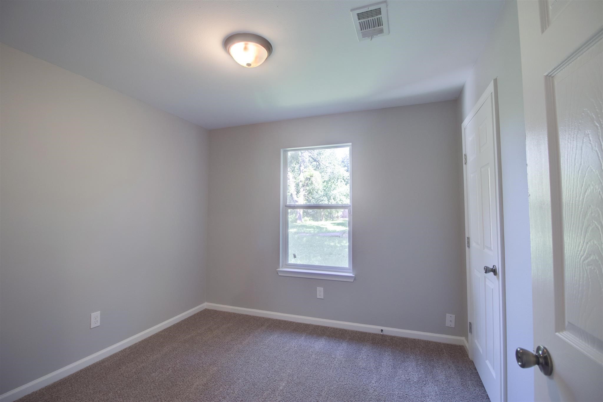 1022 Jeff Street Property Photo 12