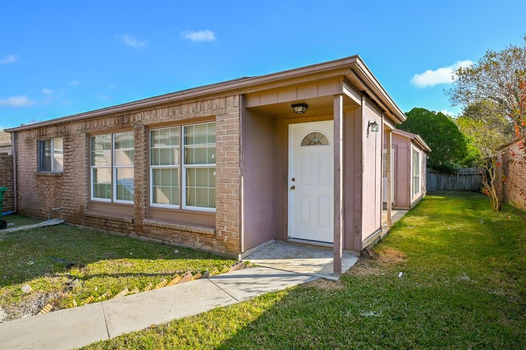 9323 Danforth Way Property Photo 1