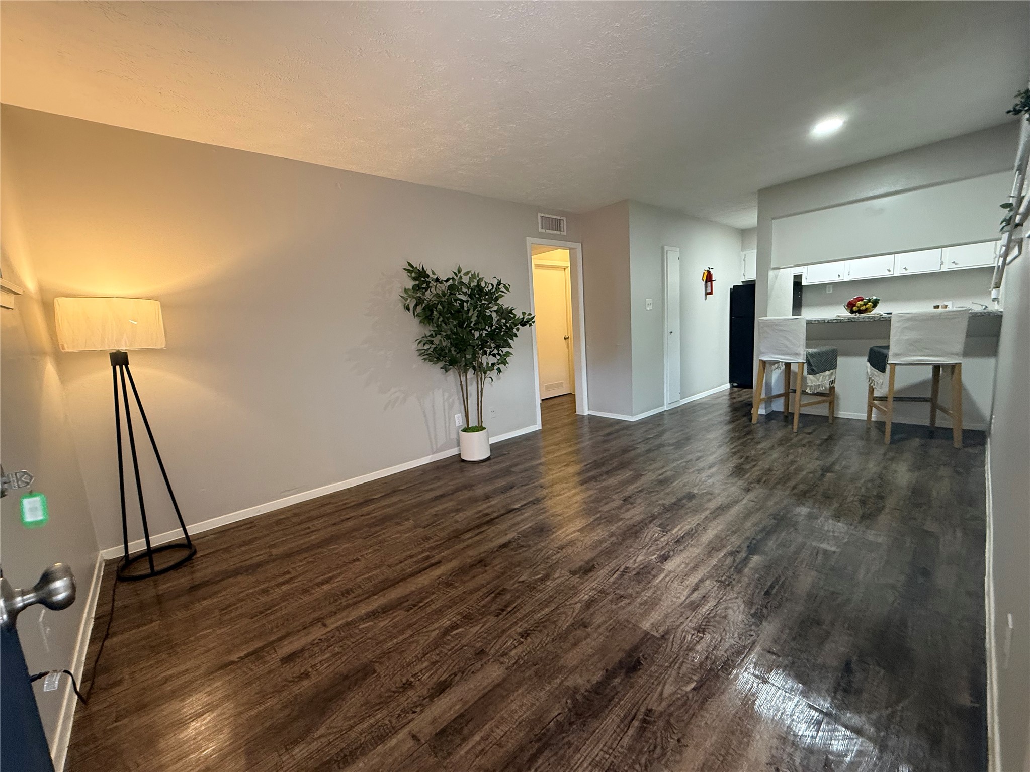 9733 Neuens Road 10 Property Photo 6