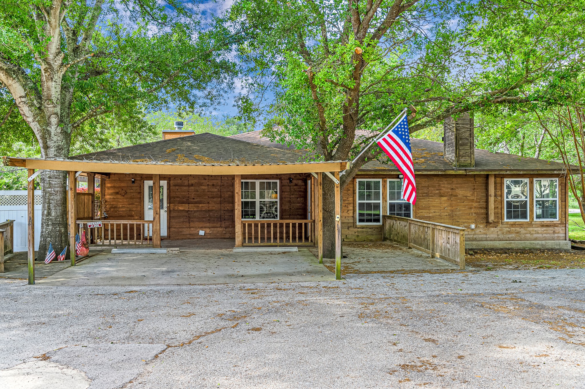 18718 Vickers Road Property Photo 1