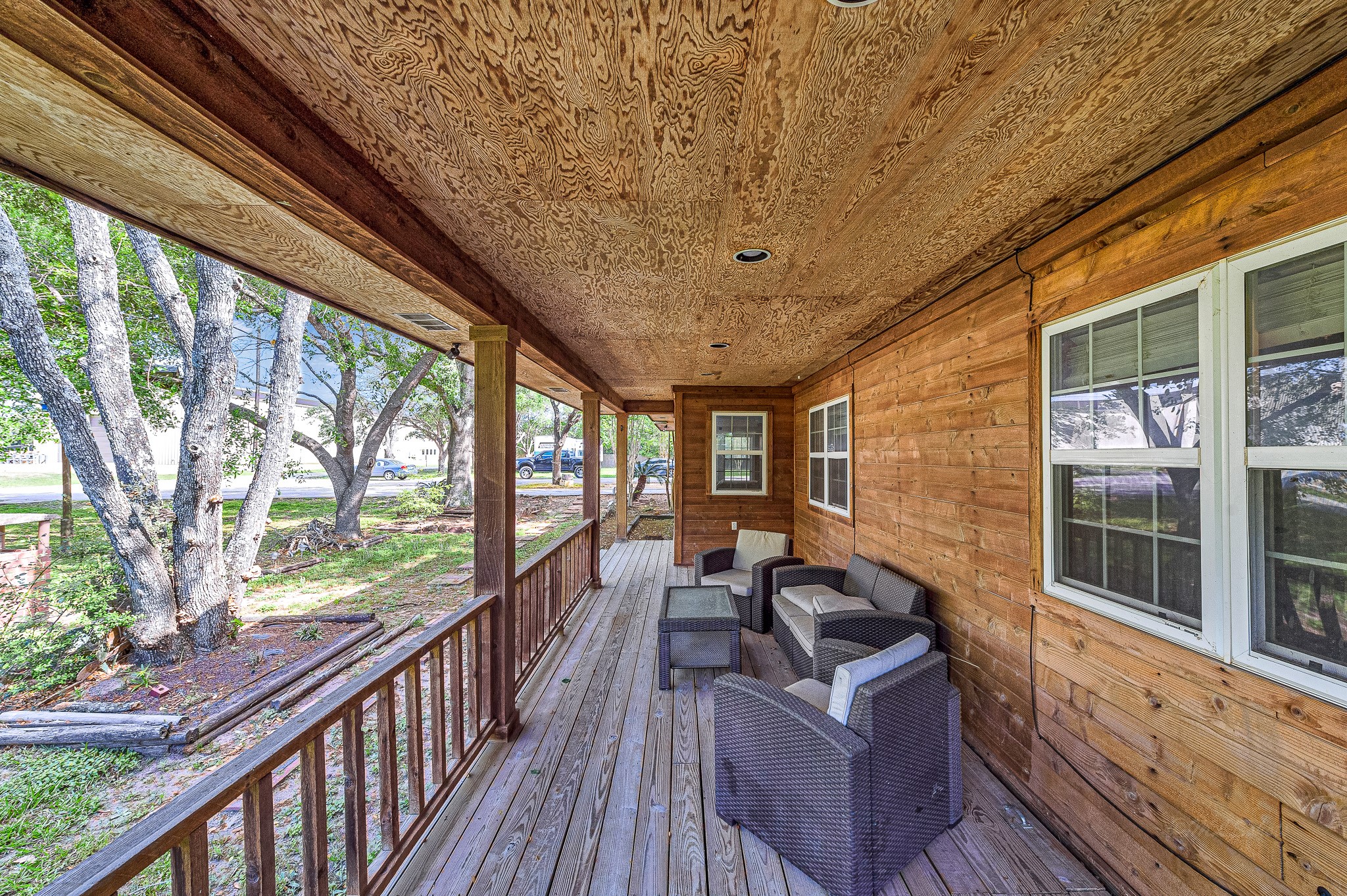 18718 Vickers Road Property Photo 6