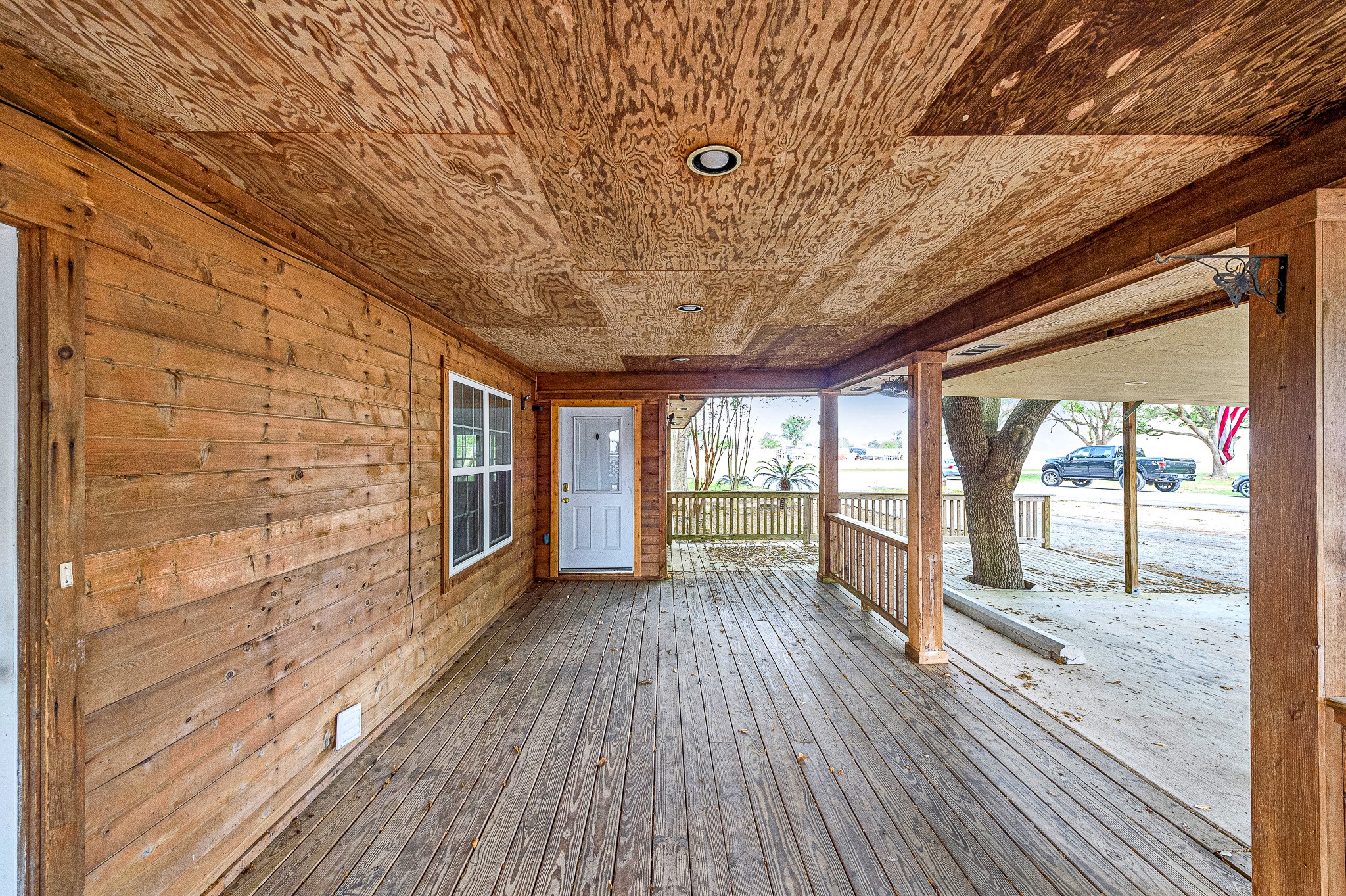 18718 Vickers Road Property Photo 8