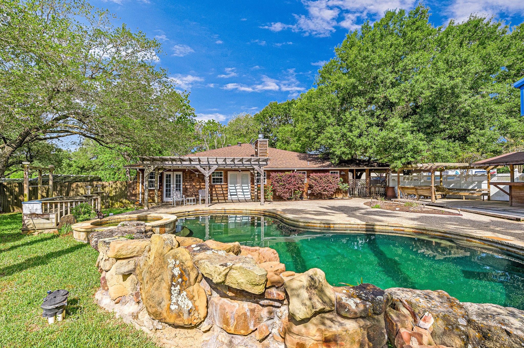18718 Vickers Road Property Photo 12