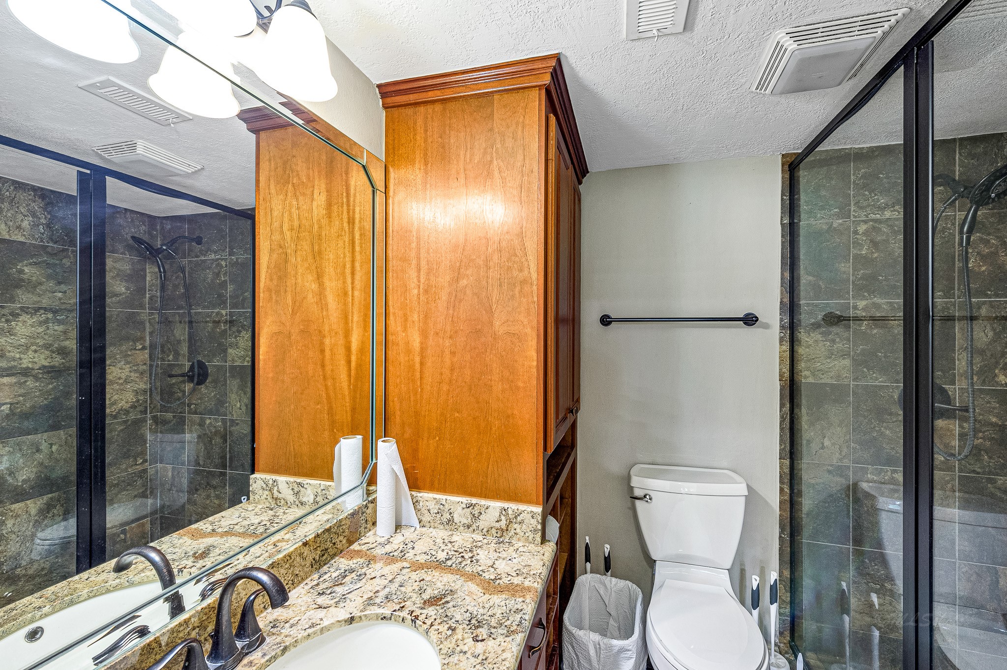18718 Vickers Road Property Photo 29