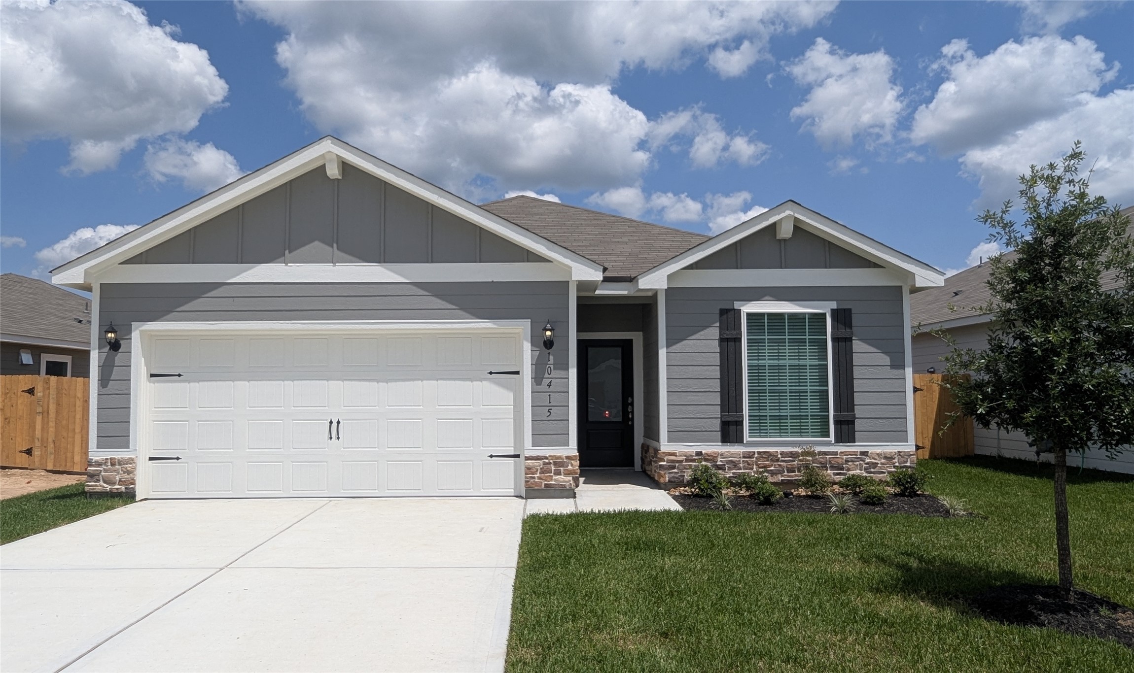 10415 Red Cardinal Drive Property Photo 1