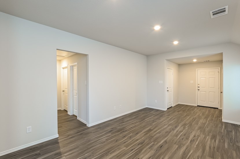 3105 Wood Lily Drive Property Photo 4