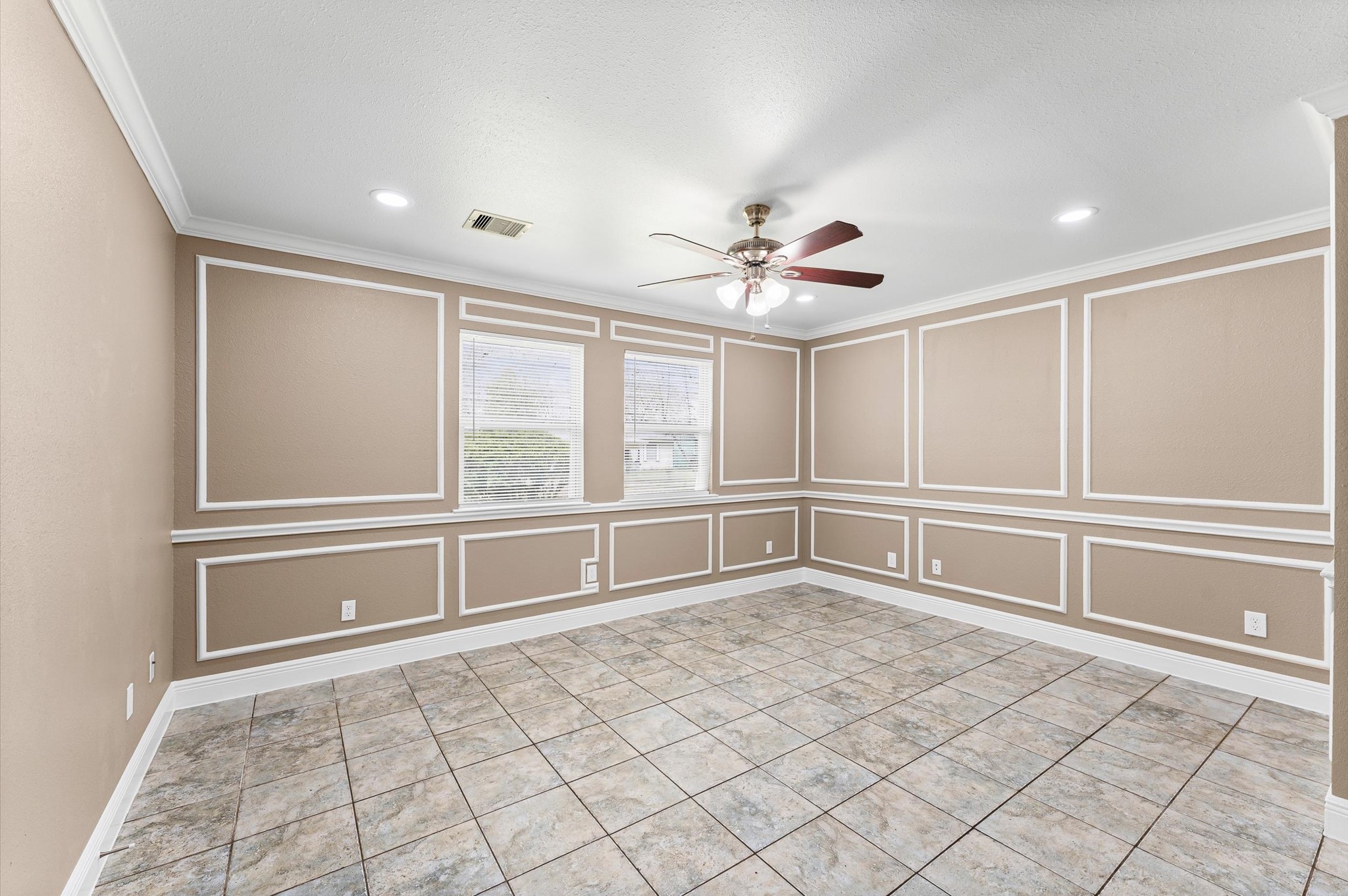 5646 Belmark Street Property Photo 4