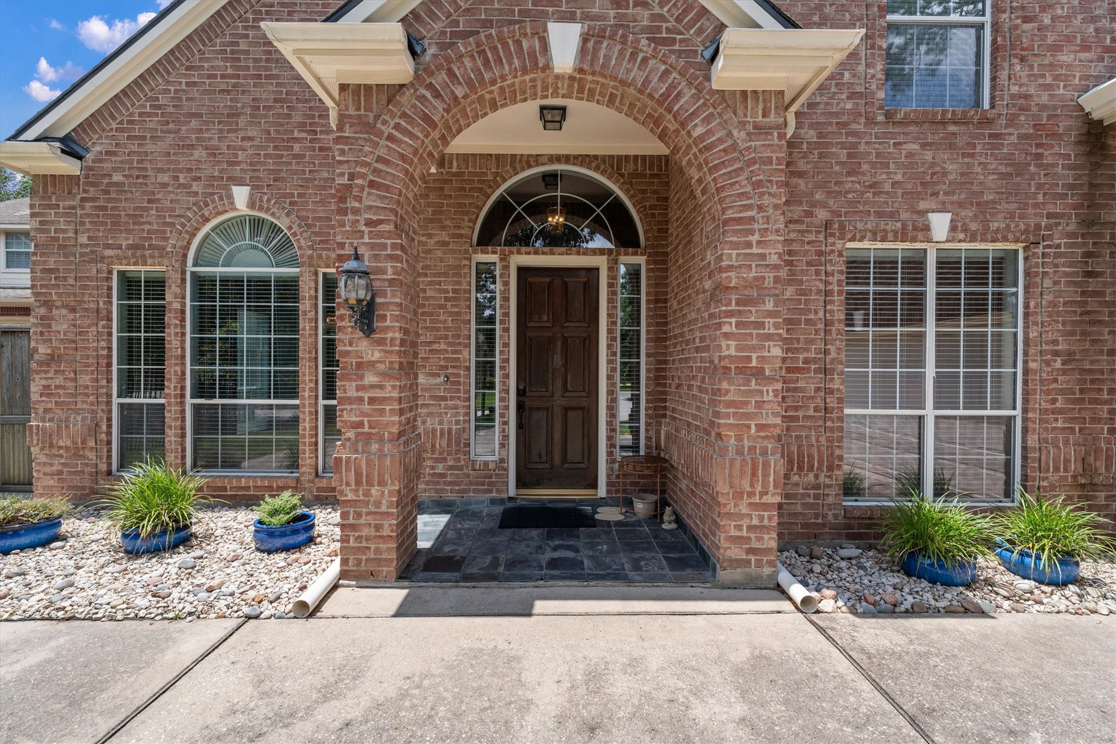 9610 Champions Cove Drive Property Photo 6