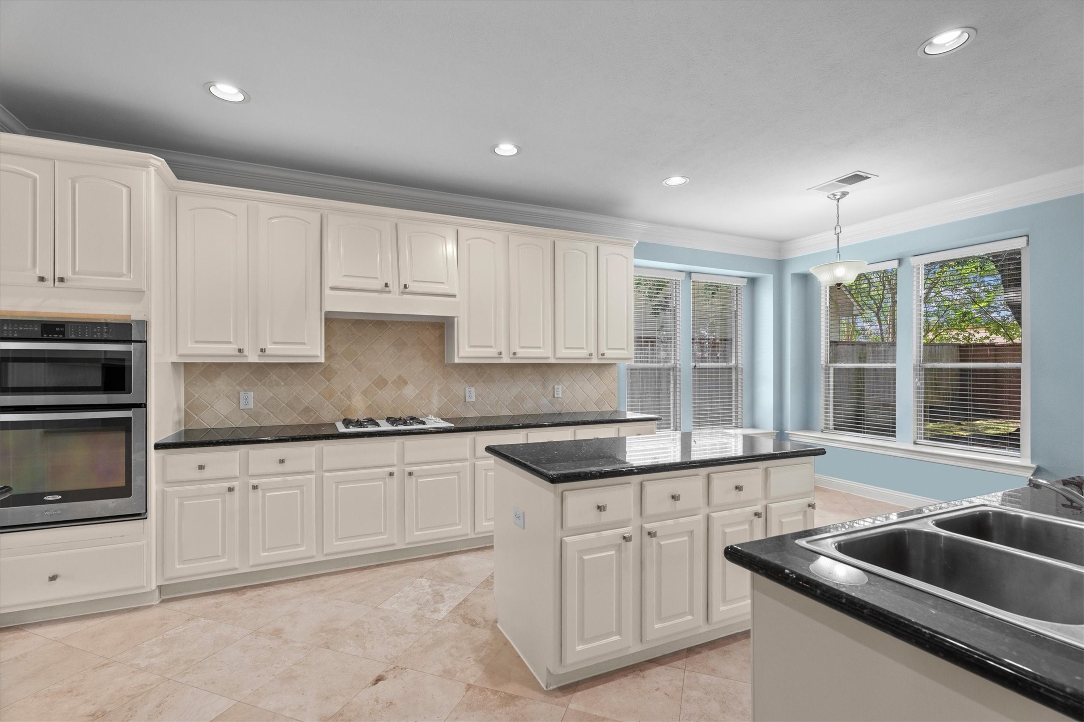 9610 Champions Cove Drive Property Photo 8