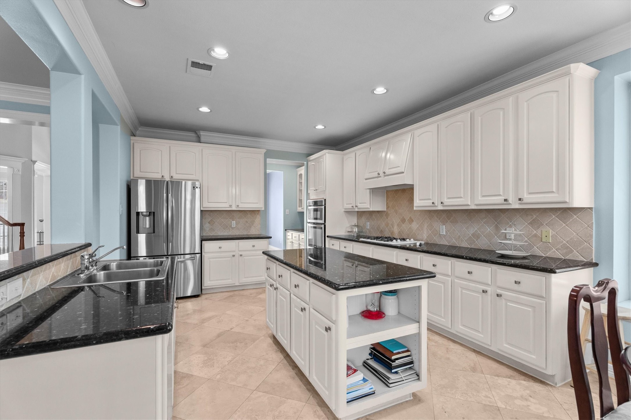 9610 Champions Cove Drive Property Photo 10