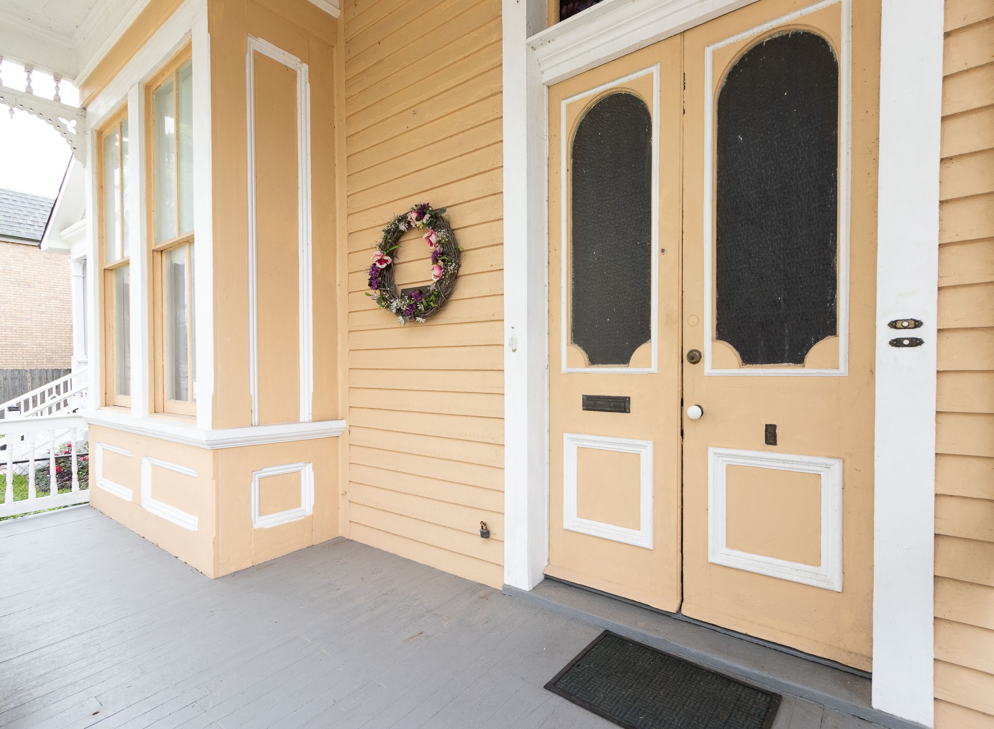 1209 Sealy Street Property Photo 3