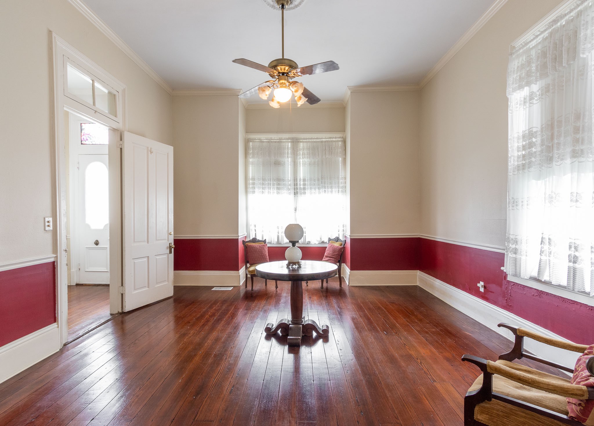 1209 Sealy Street Property Photo 6