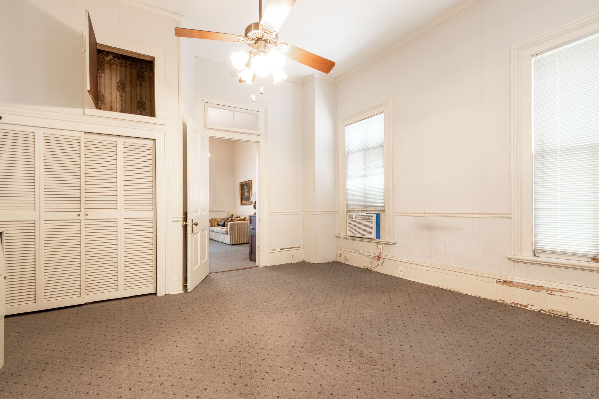 1209 Sealy Street Property Photo 16