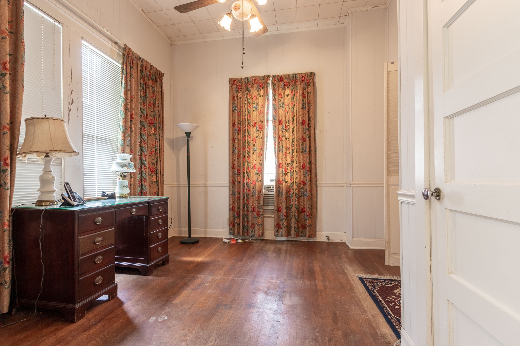 1209 Sealy Street Property Photo 23