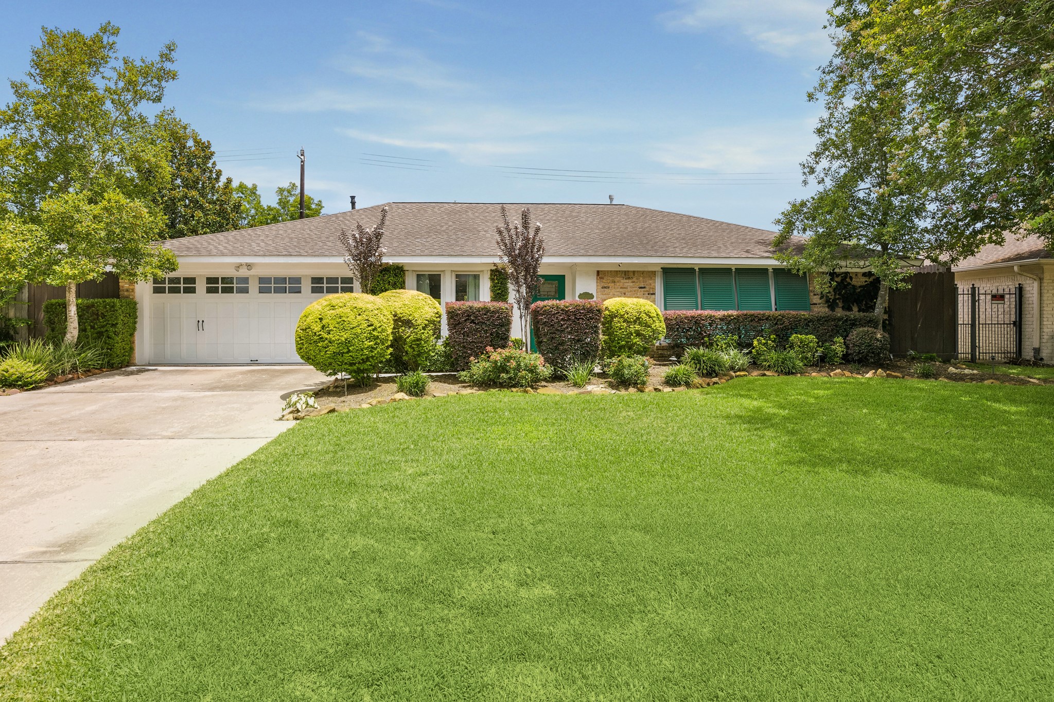 9534 Beverlyhill Street Property Photo 1