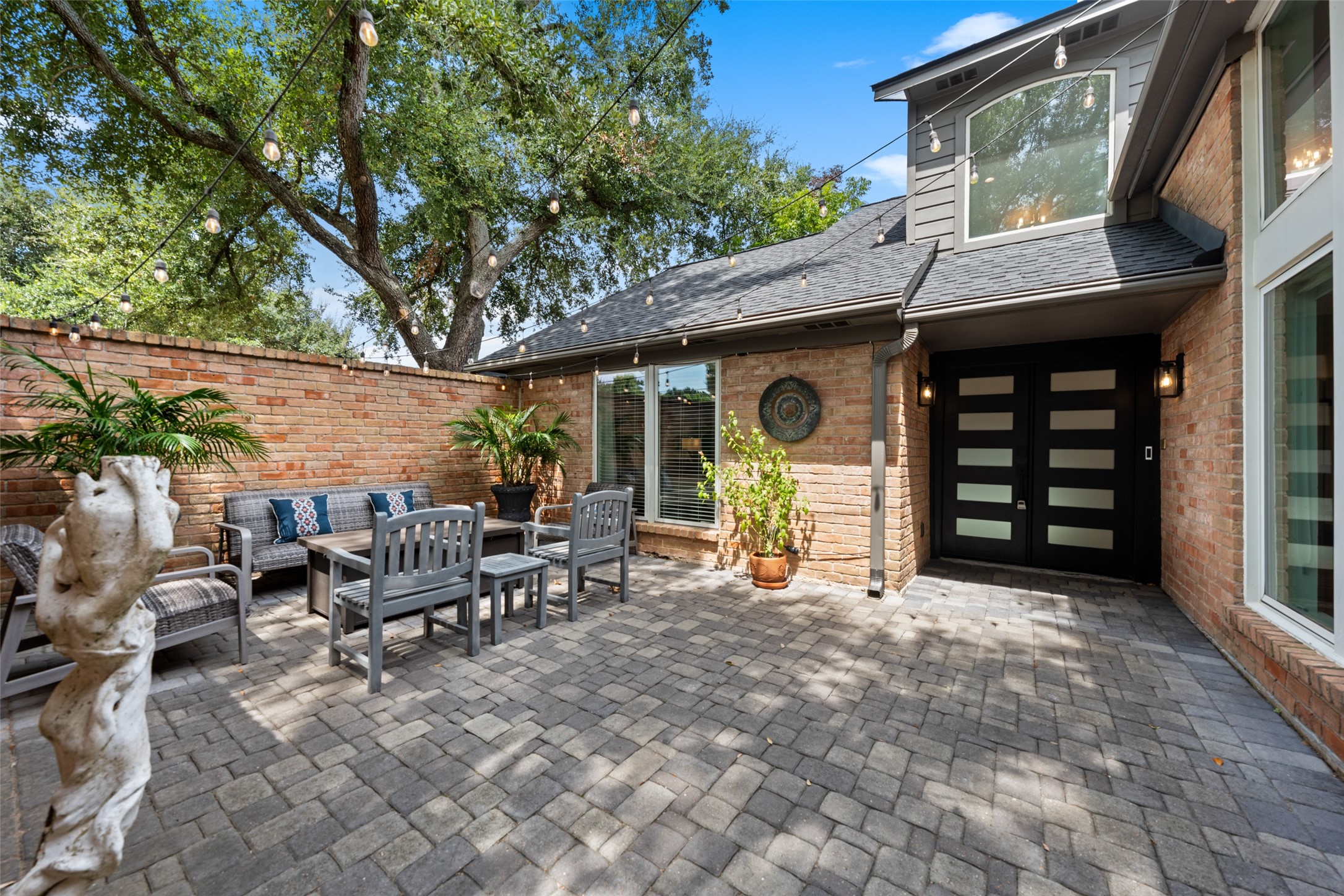 2602 Williams Grant Street Property Photo 4