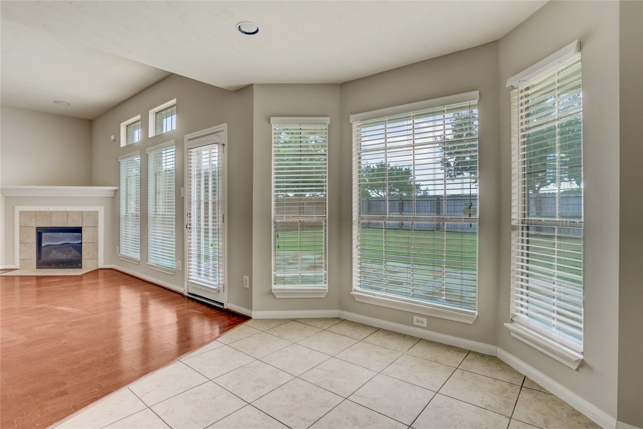 2818 J R Drive Property Photo 8