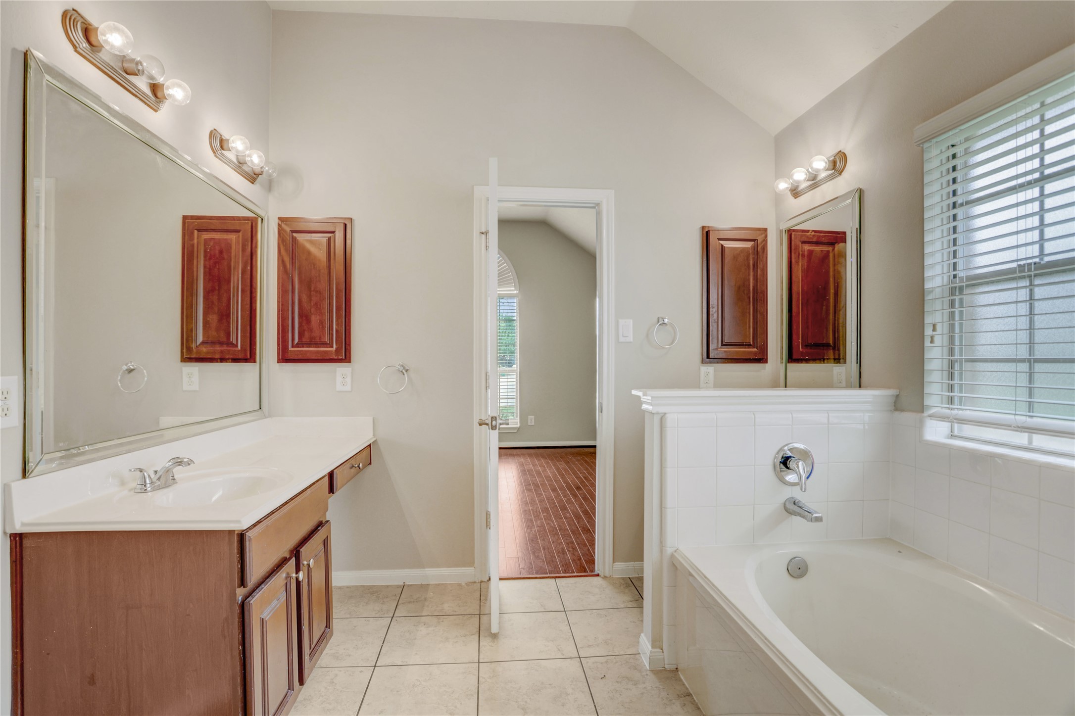 2818 J R Drive Property Photo 14