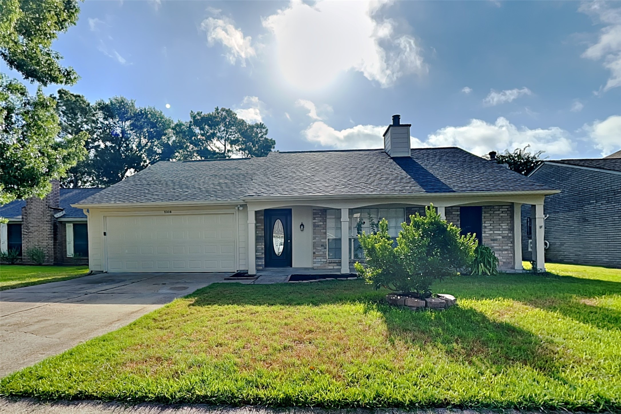 5306 Hazelgrove Drive Property Photo 1