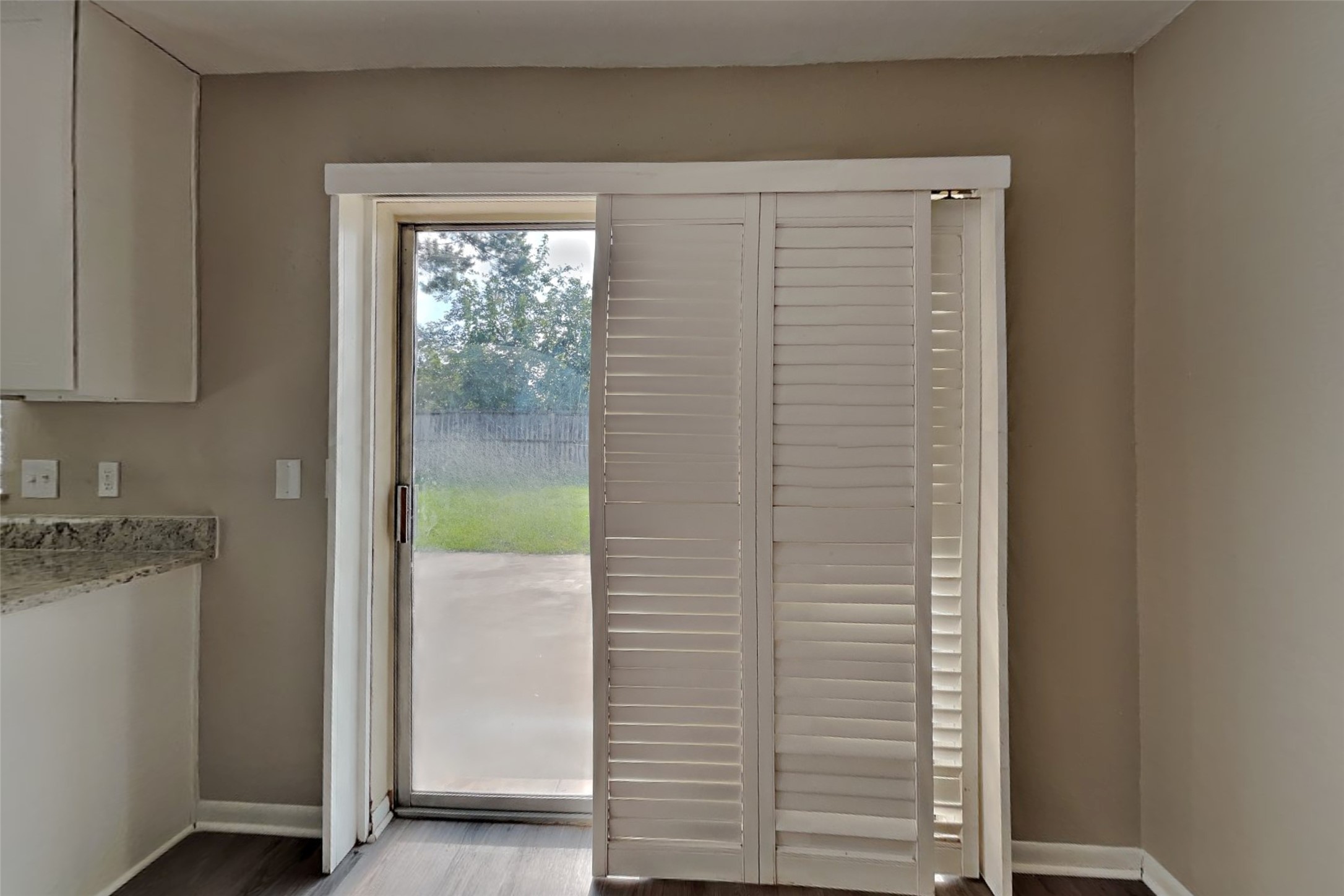 5306 Hazelgrove Drive Property Photo 6