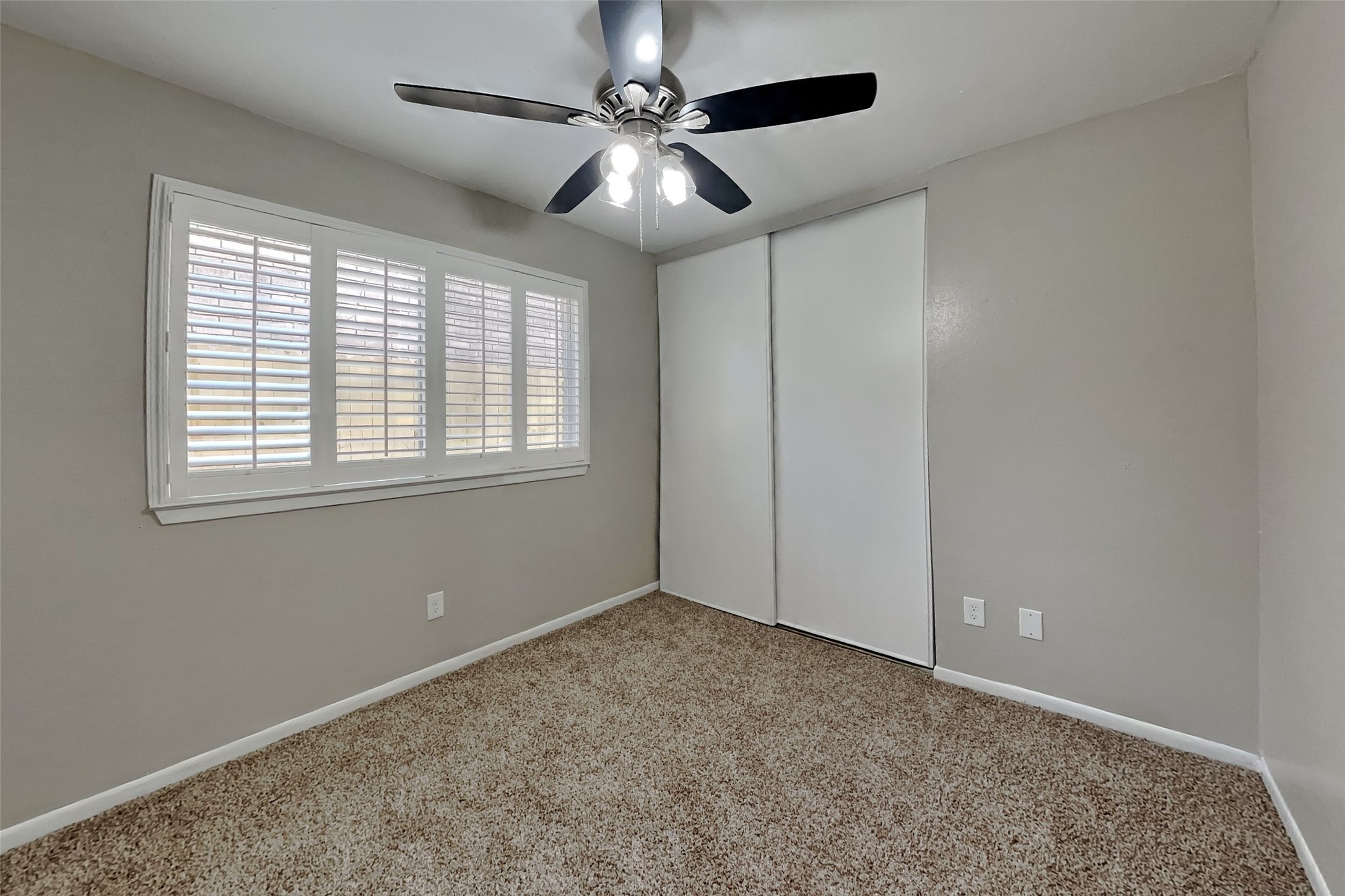 5306 Hazelgrove Drive Property Photo 13