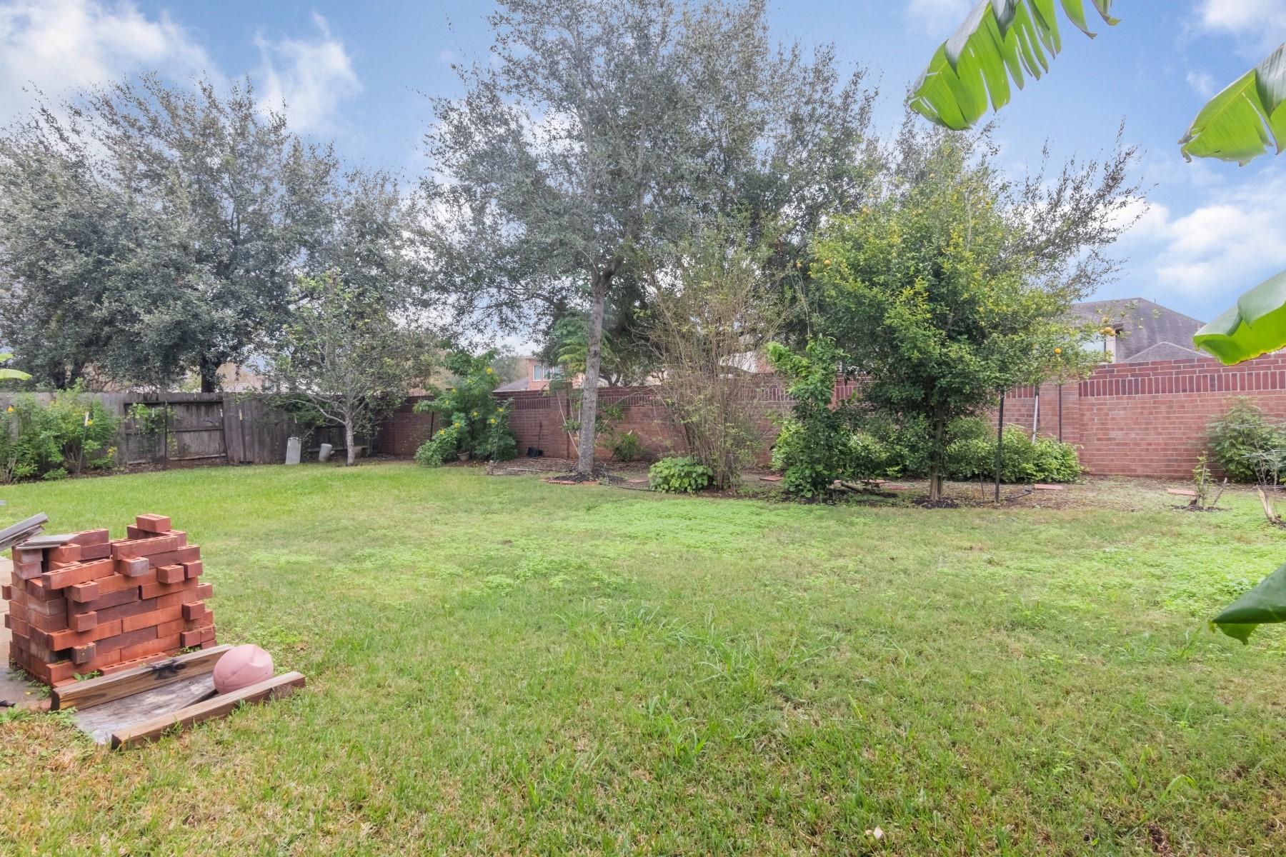 2319 Genesta Path Property Photo 41