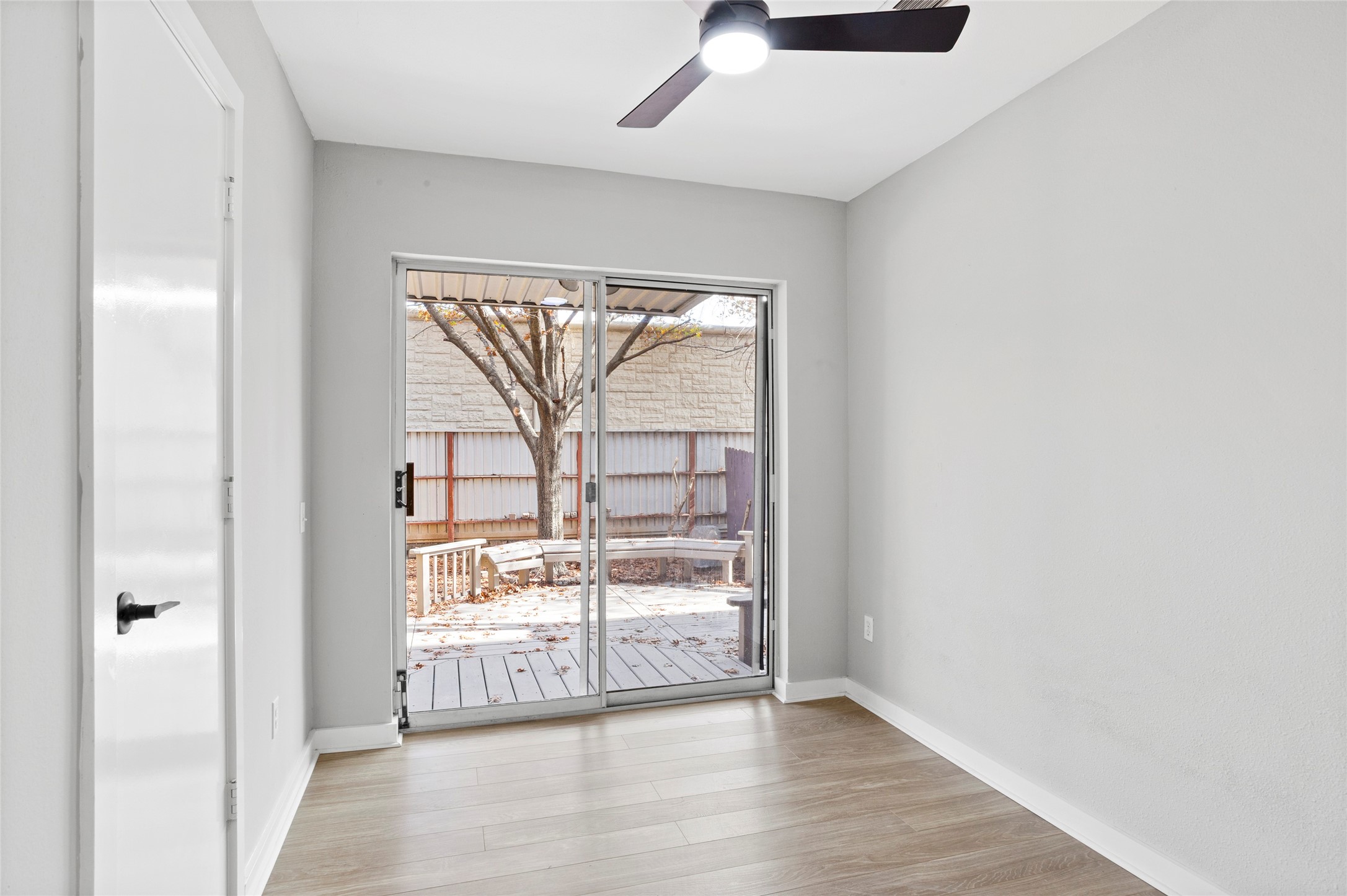 6933 Yellowstone Way Drive Property Photo 8