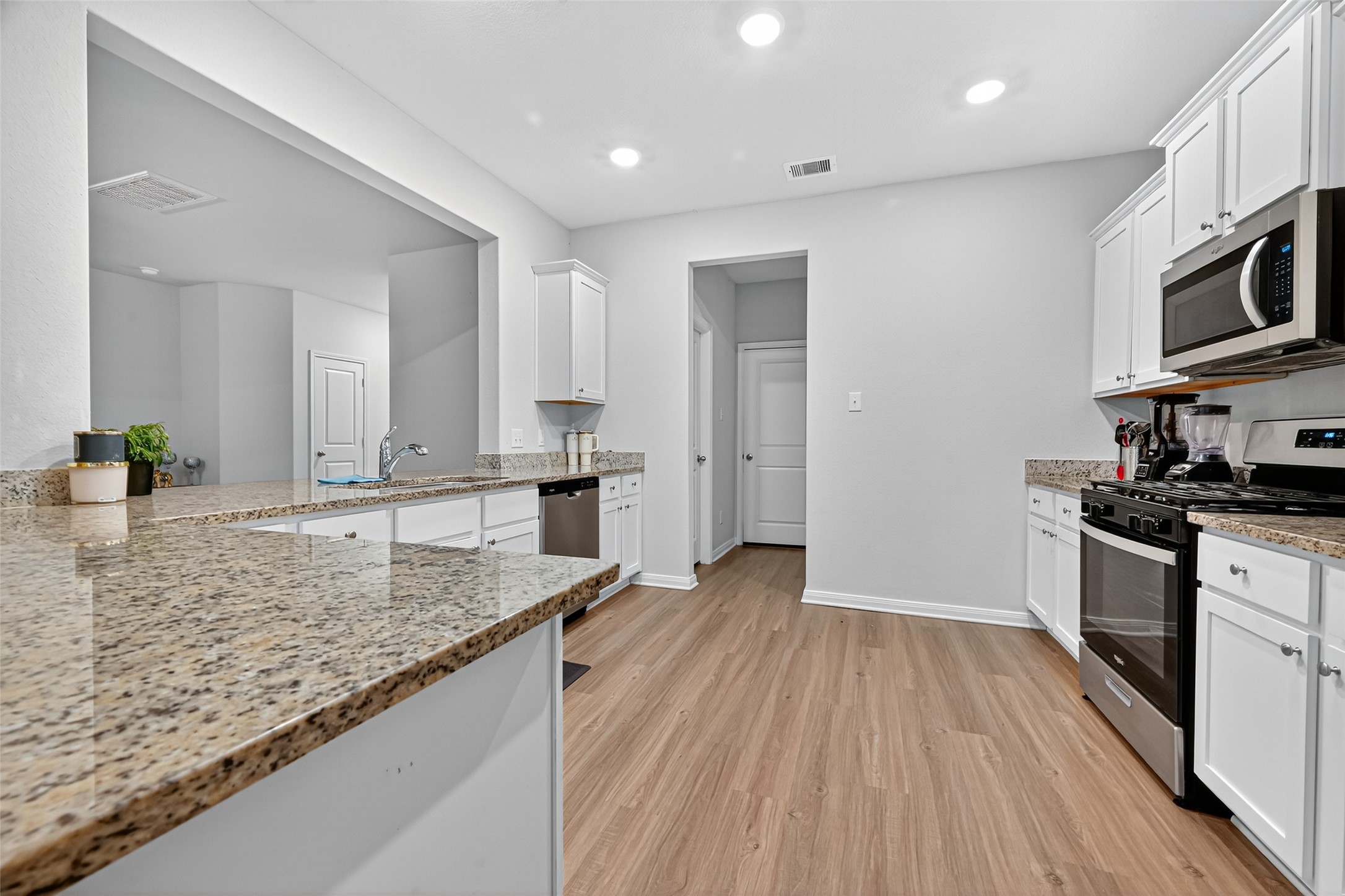 11416 Bright Sun Drive Property Photo 7
