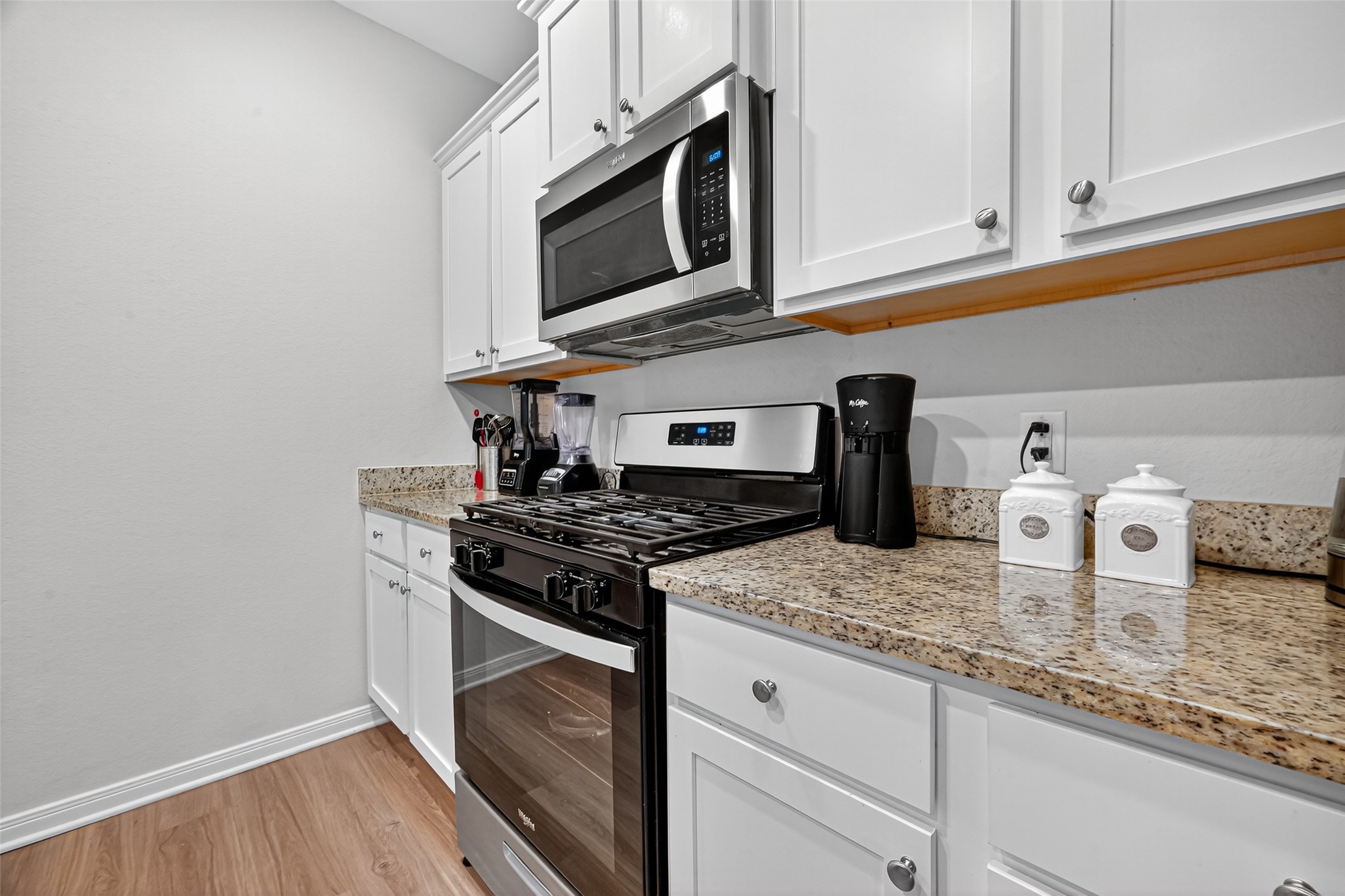 11416 Bright Sun Drive Property Photo 8