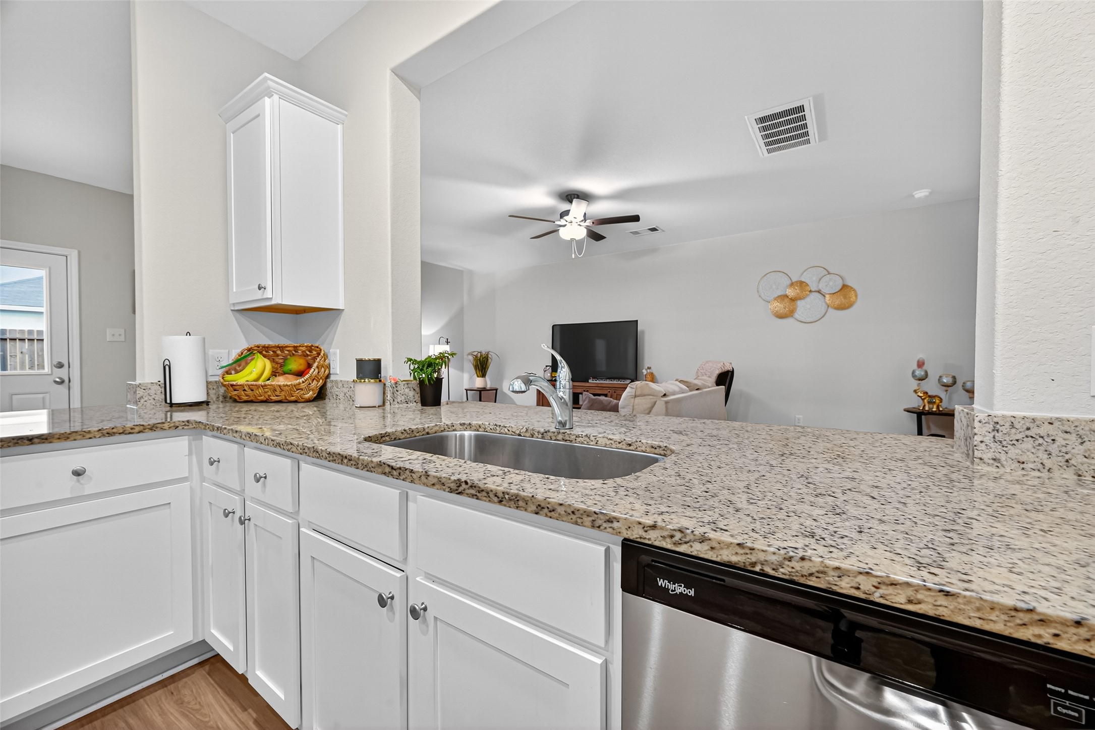 11416 Bright Sun Drive Property Photo 9