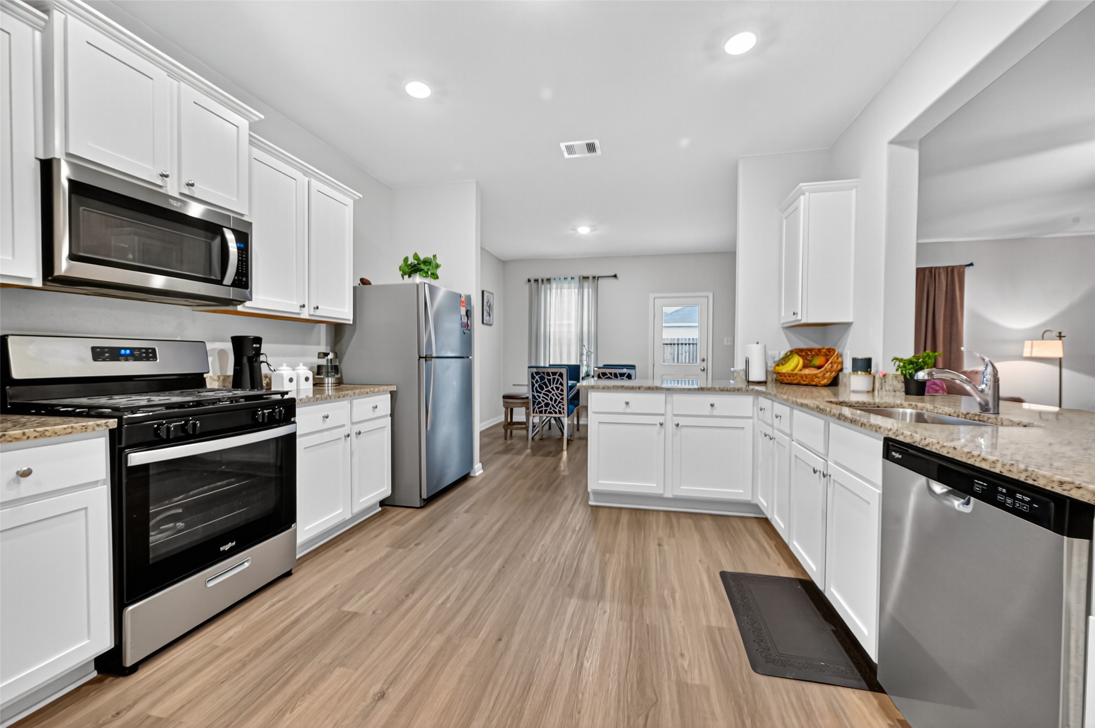11416 Bright Sun Drive Property Photo 10