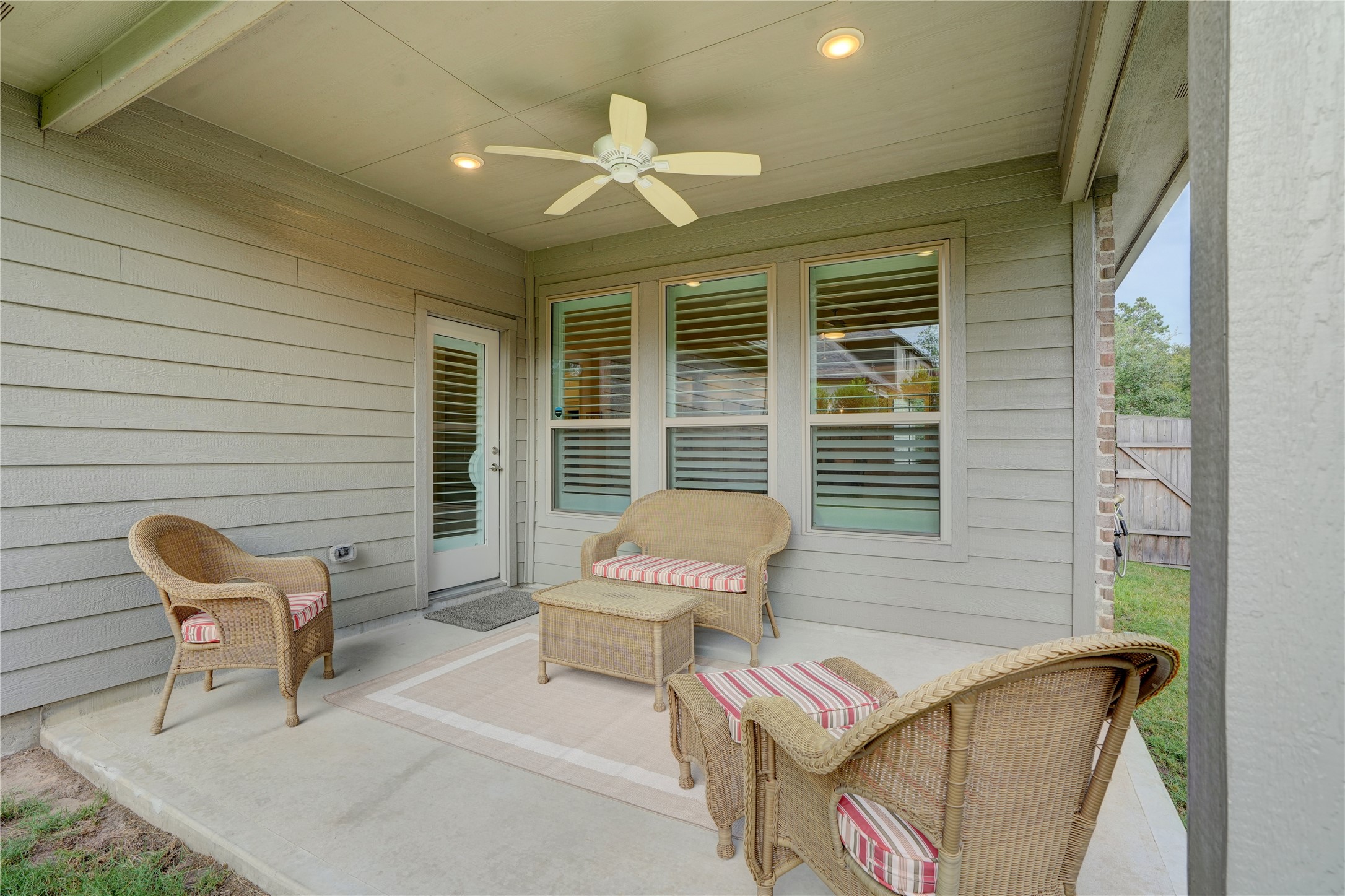 235 N Wild Petunia Trail Property Photo 16