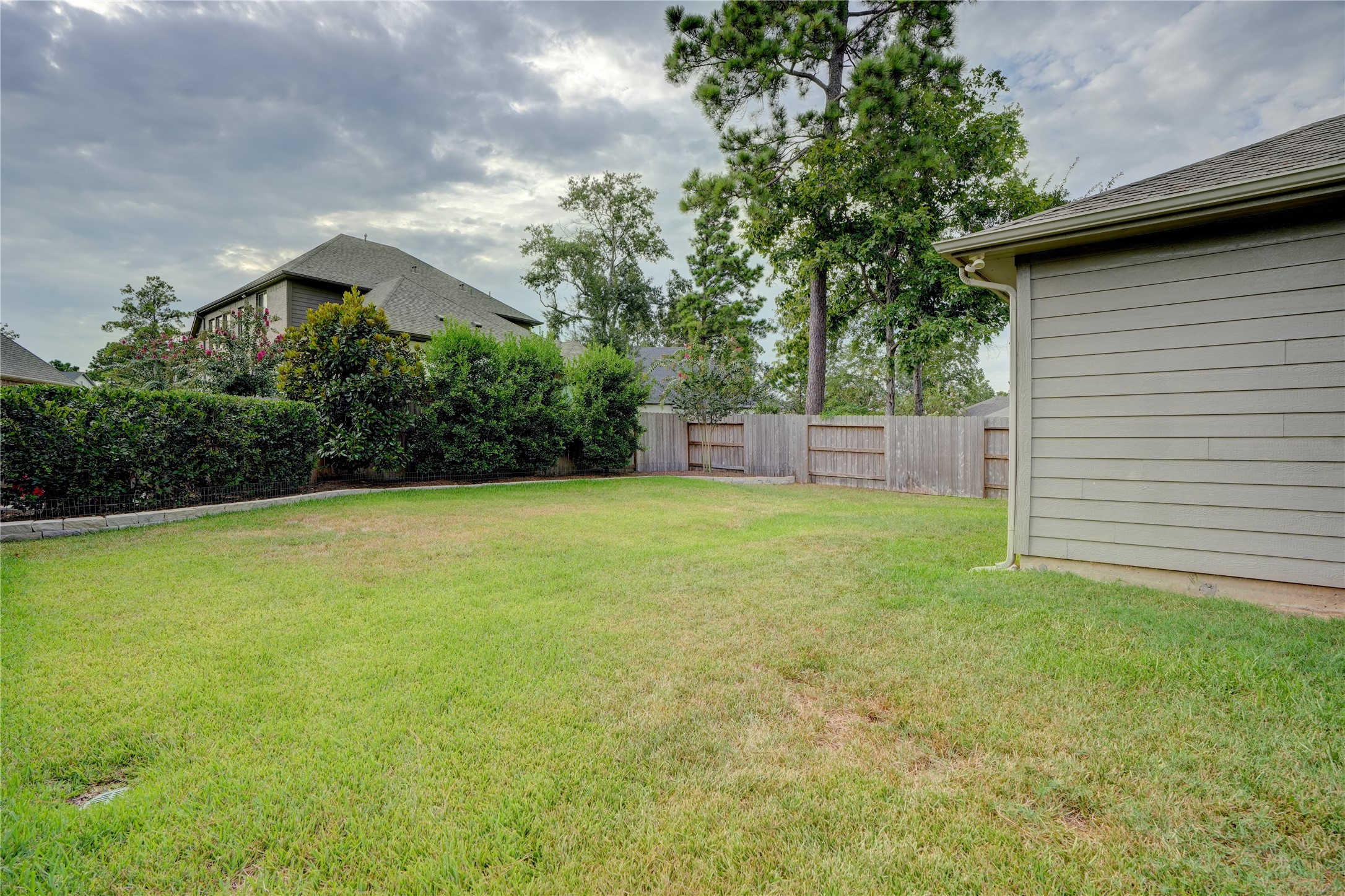 235 N Wild Petunia Trail Property Photo 19