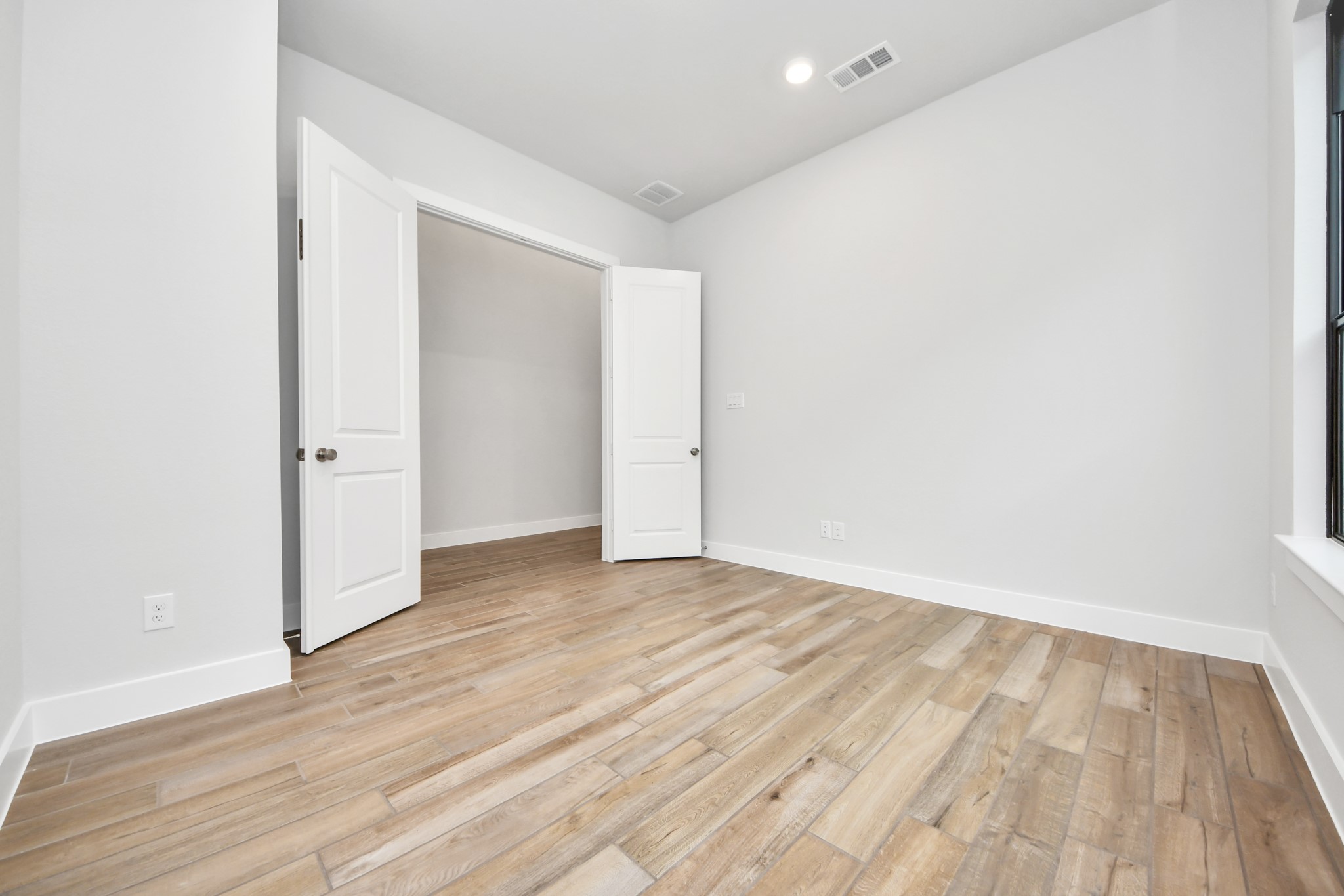 26907 Southwick Valley Lane Property Photo 11