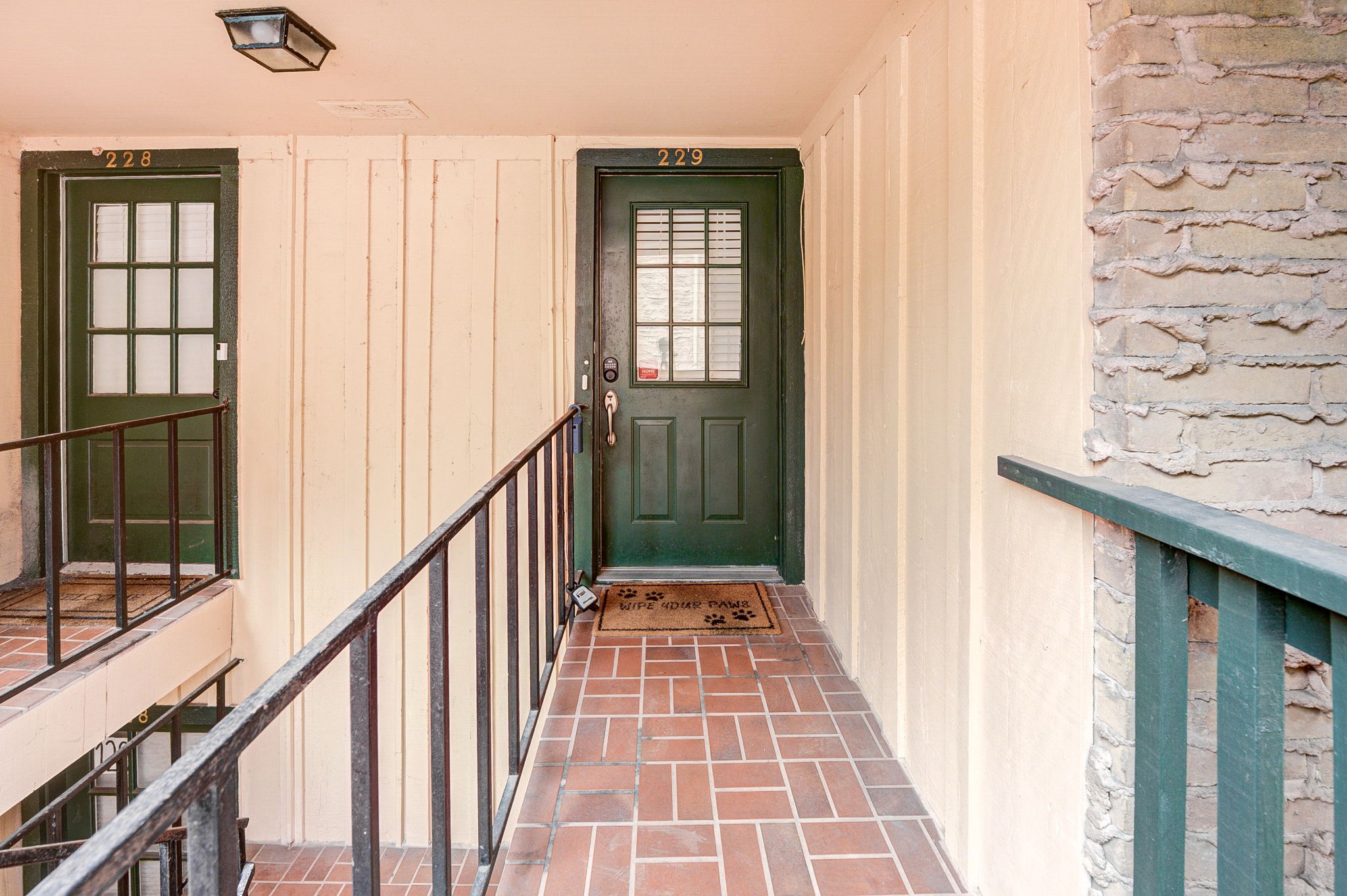 8229 Kingsbrook Road 229 Property Photo 8