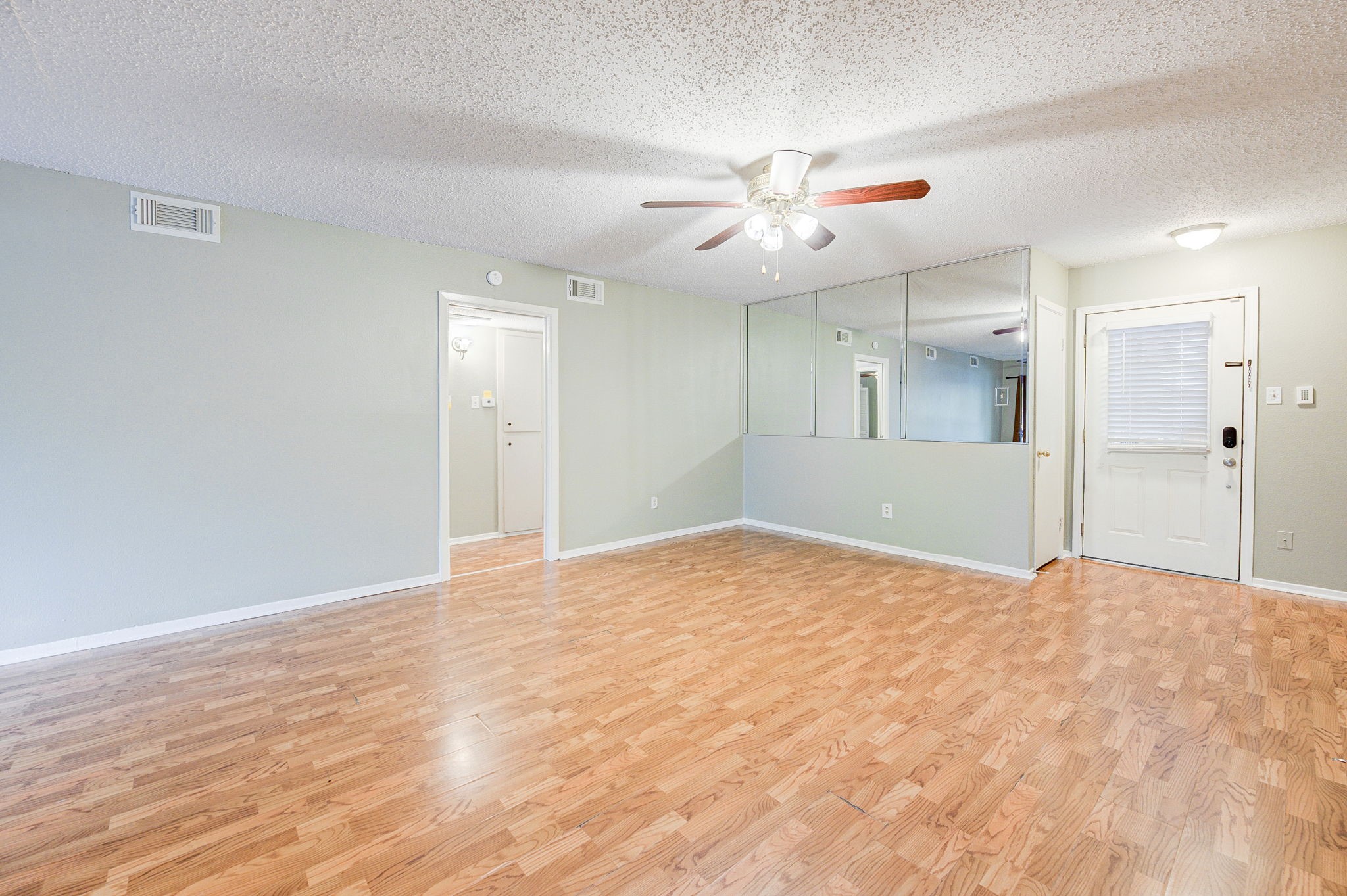 8229 Kingsbrook Road 229 Property Photo 9